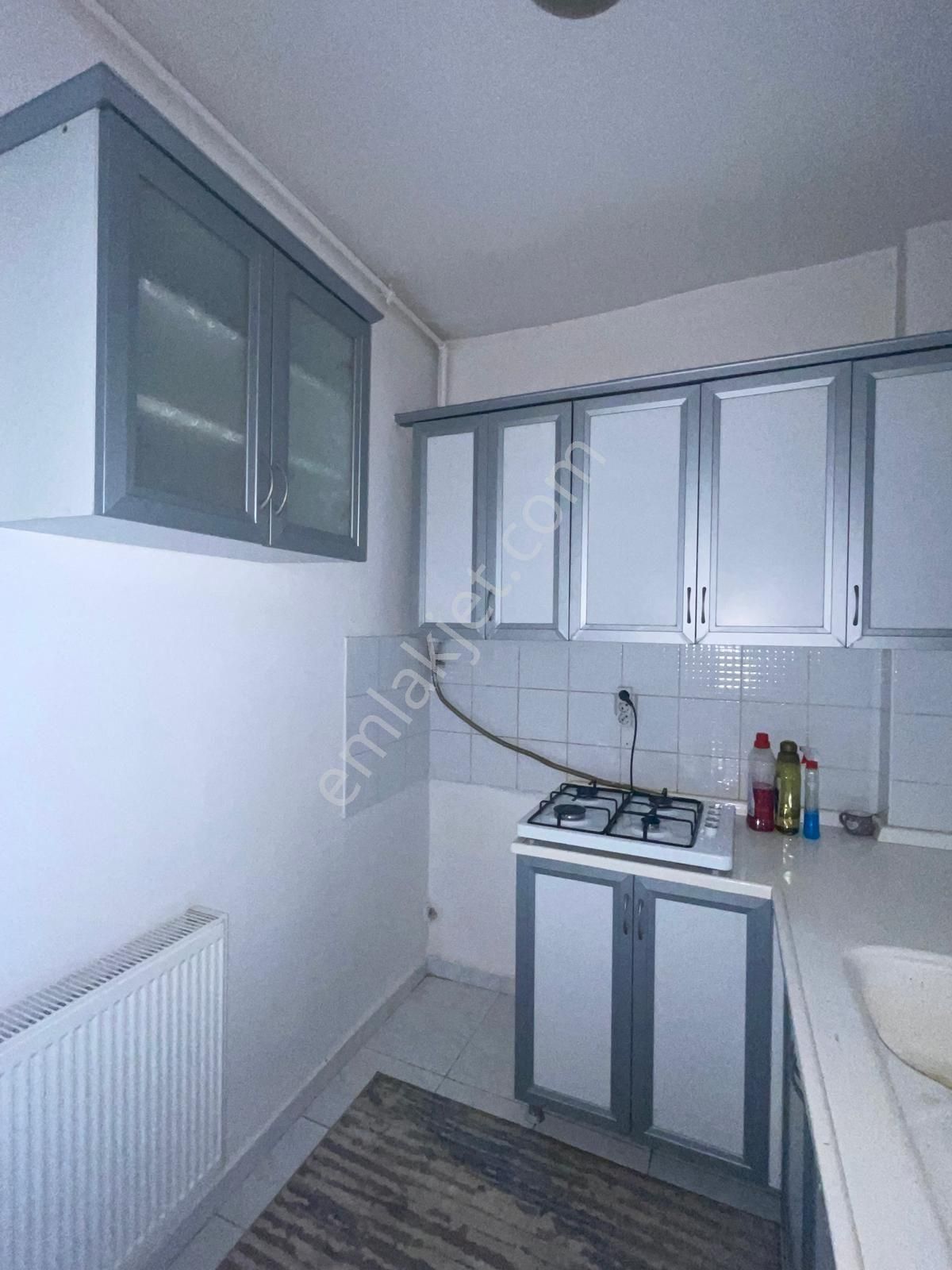 Sahibinden Bakırköy Osmaniye Satılık Geniş-ferah 1+1 Daire - Görsel 8