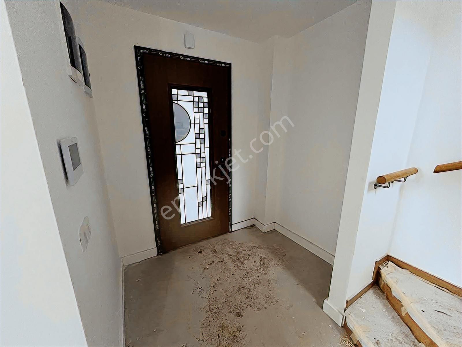 Gümüşlük Merkezde Eşyasız 2+1 Kiralık İkiz Dubleks Villa - Görsel 22