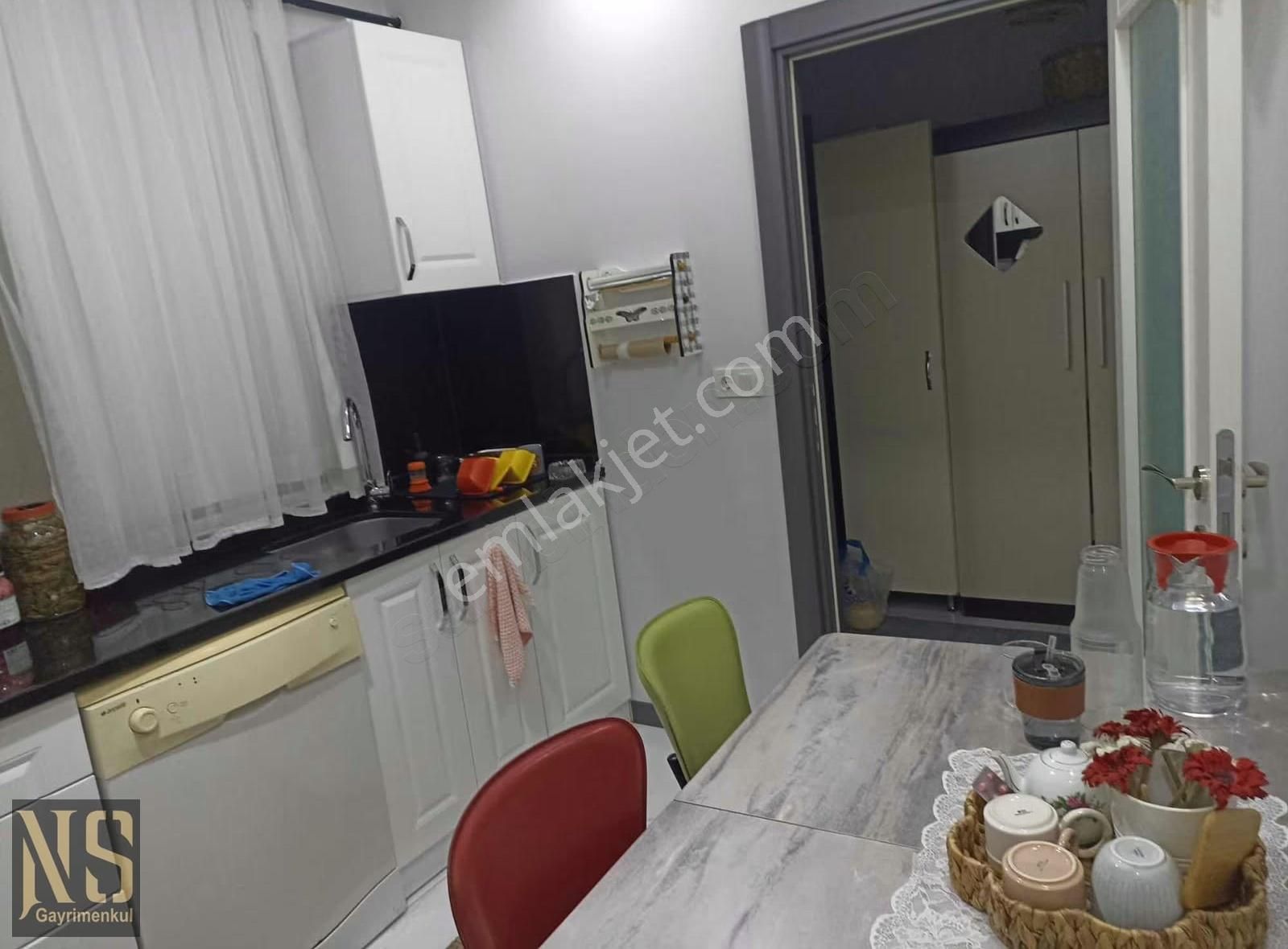 Sapanca Merkez Ana Cad. Üzerinde Satılık Geniş 2+1 Daire - Görsel 4