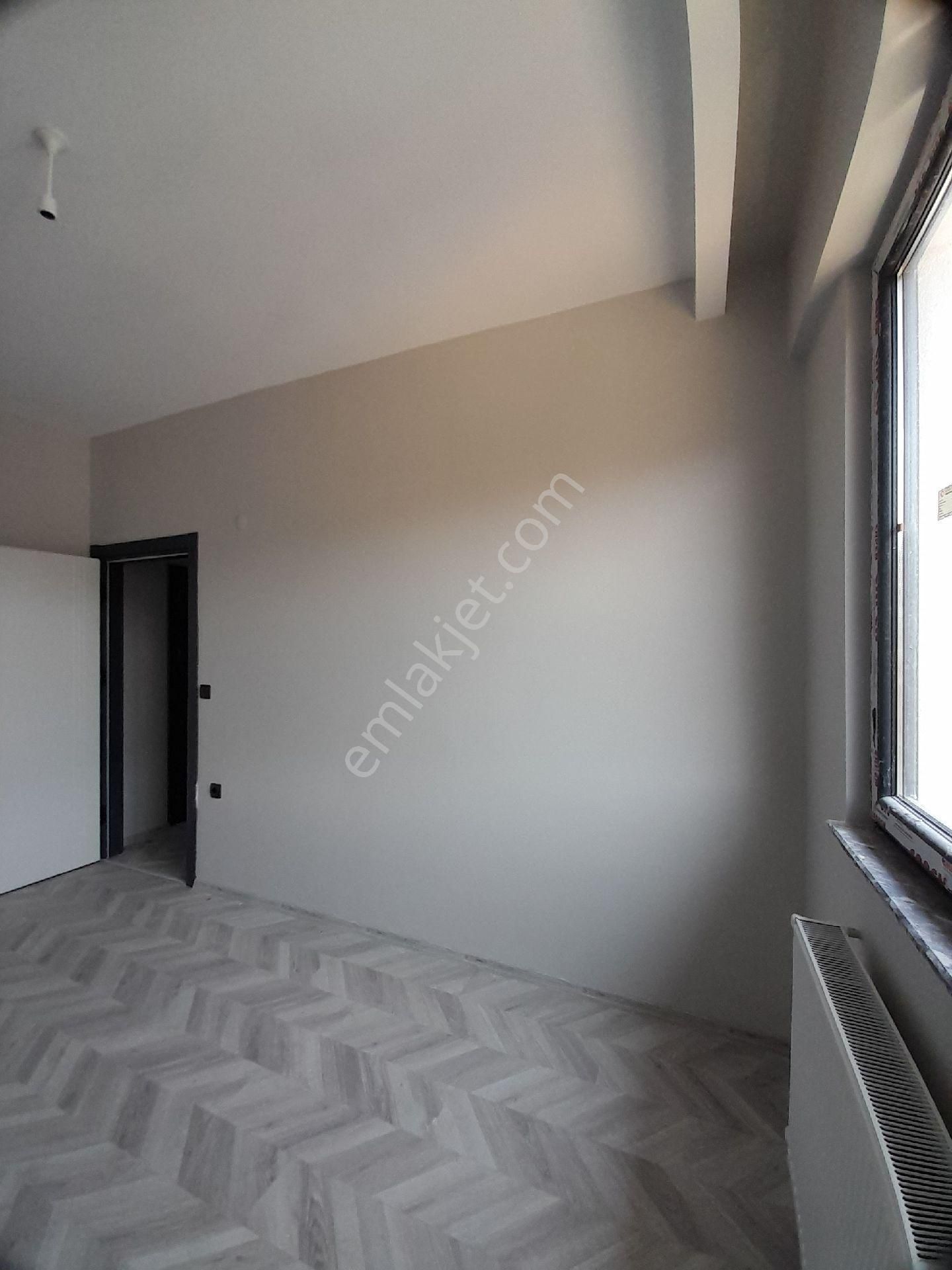 Körfez'de Satılık 1+1 Daire - Görsel 17