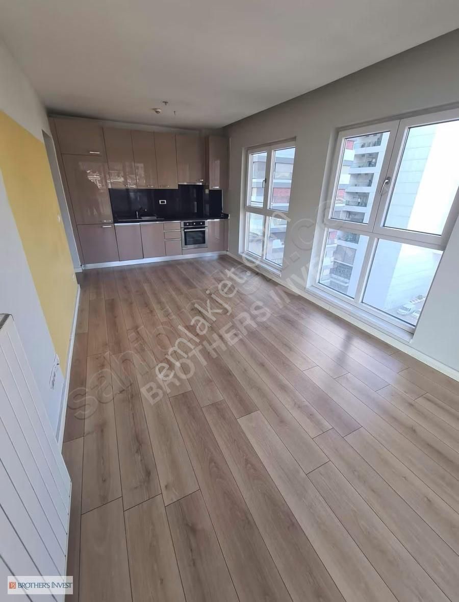 Brothers'tan Nef 11 Sitesinde Büyük Tip Boş Oturumluk 1+1 Daire