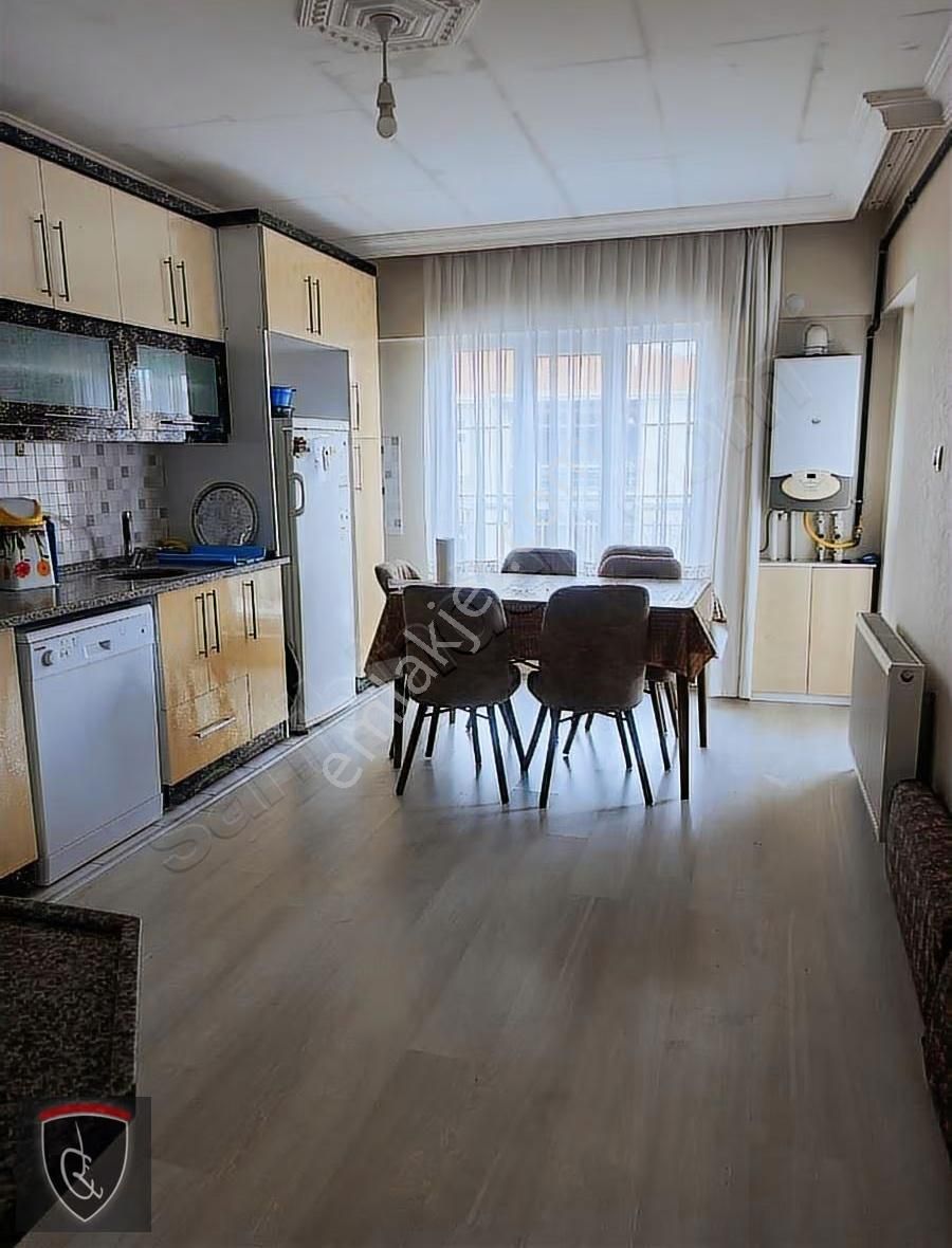 Fatih Mahallesinde Satılık 3+1 Daire - Görsel 3