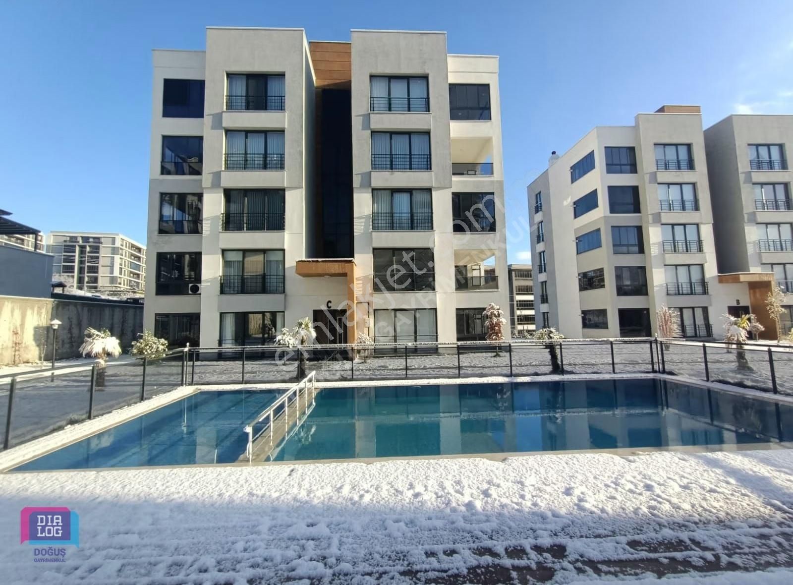 Havuzlu Kapalı Otoparklı Site İçerisinde 3+1 Net 115m2 Daire - Görsel 4