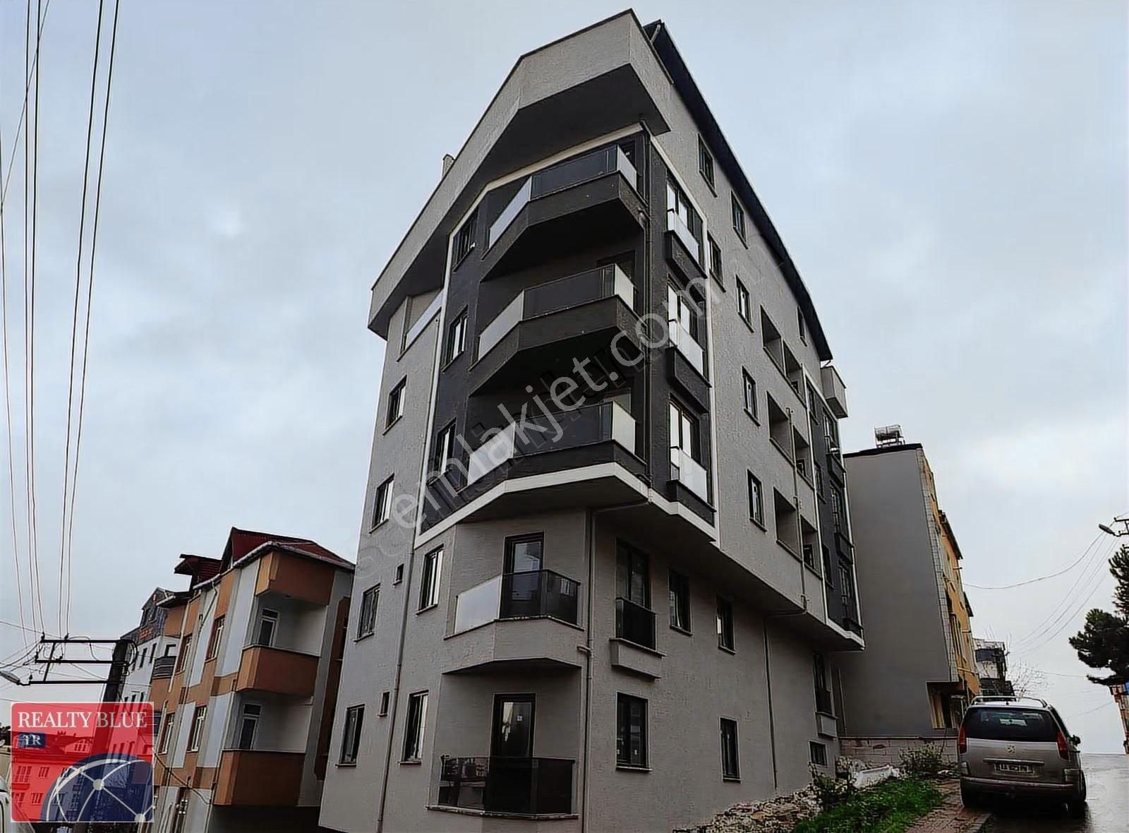 Çayırova Merkezde Satılık 3+1 Üst Dubleks Daire - Görsel 2