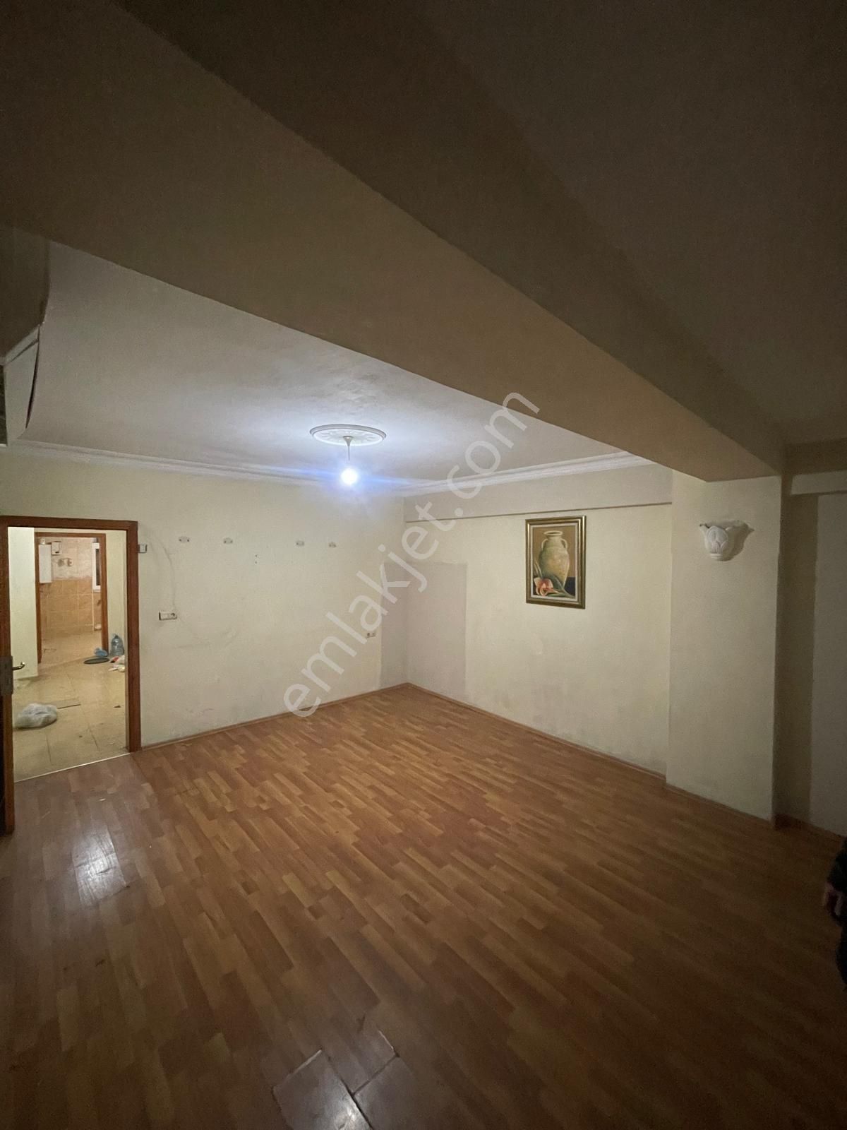 İsmetpaşa 2+1 105 M2 2. Kat Ebeveyn Banyolu Temiz Kiralık Daire Yabancıya Da Uygundur