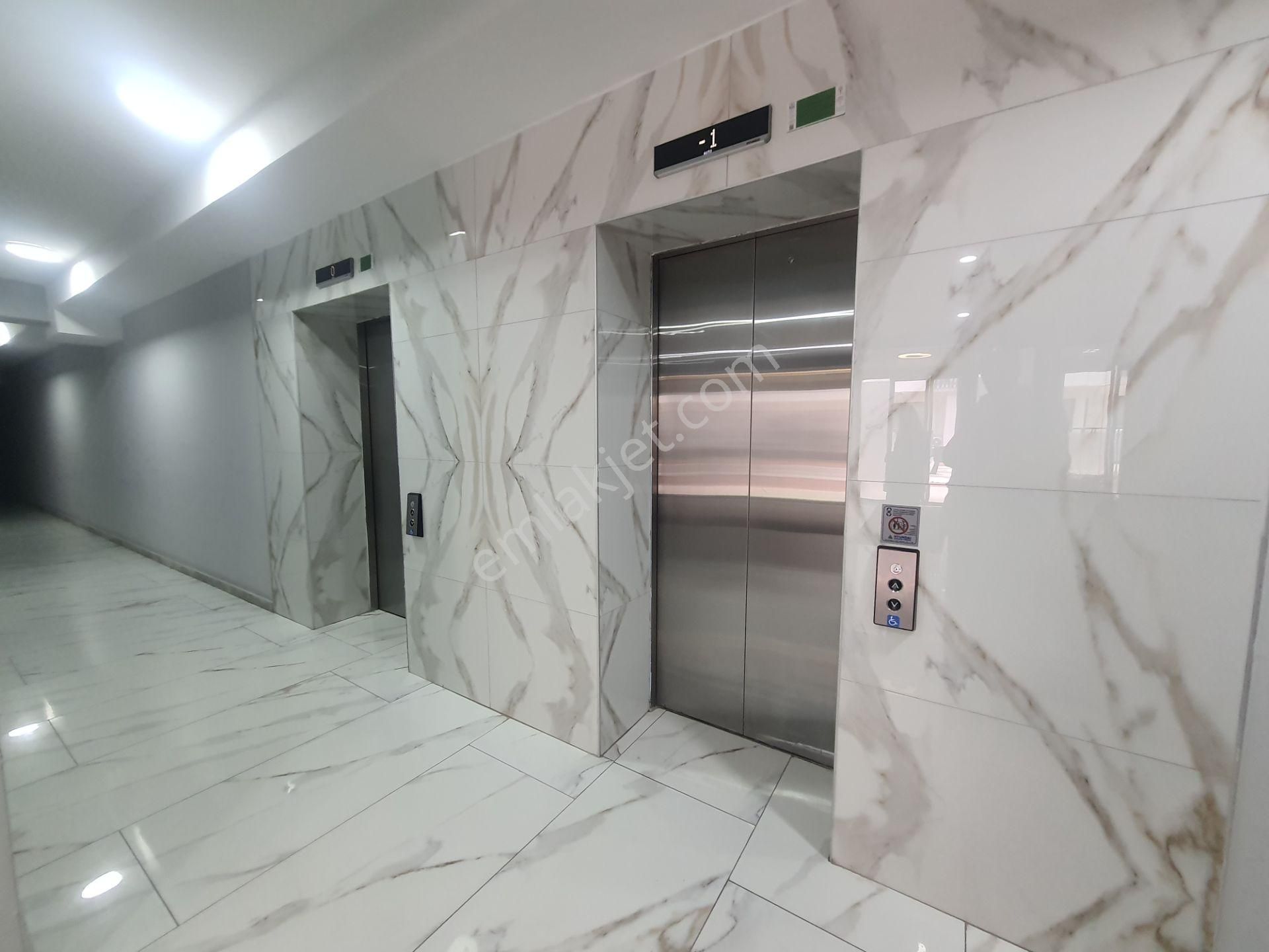 Yaşar Ünv. Yanı Park Yaşam Bornova Sitesinde 1+1 Kiralık Daire - Görsel 5