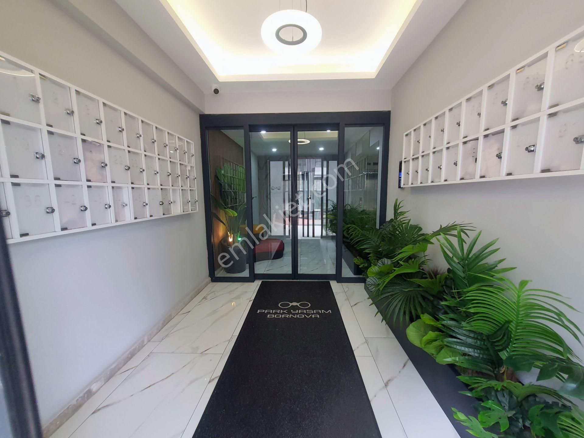 Yaşar Ünv. Yanı Park Yaşam Bornova Sitesinde 1+1 Kiralık Daire - Görsel 3