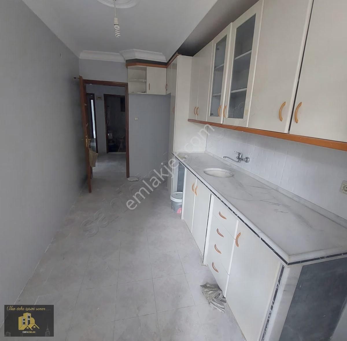 Fatih Polis Karkolu Civarı 3+1 Kapalı Mutfak - Görsel 2