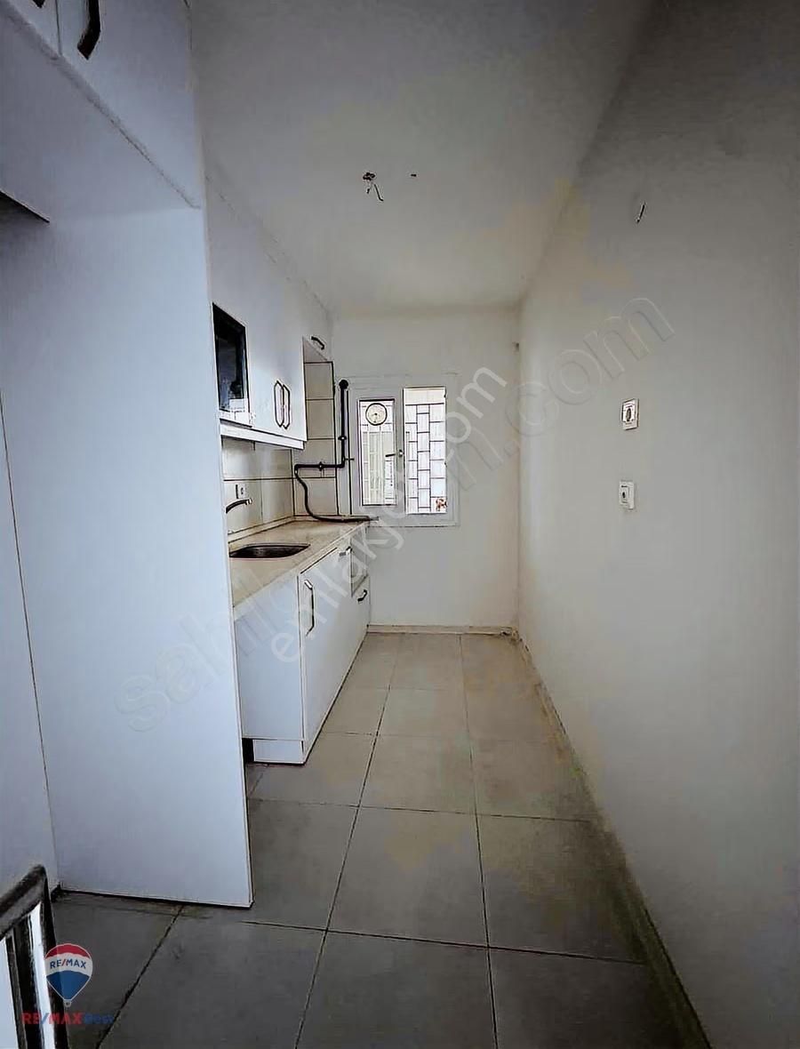 Hakan Büyük"ten Çiğli Evka 2 Teras Evlerde Kiralık 3+1 Daire - Görsel 2