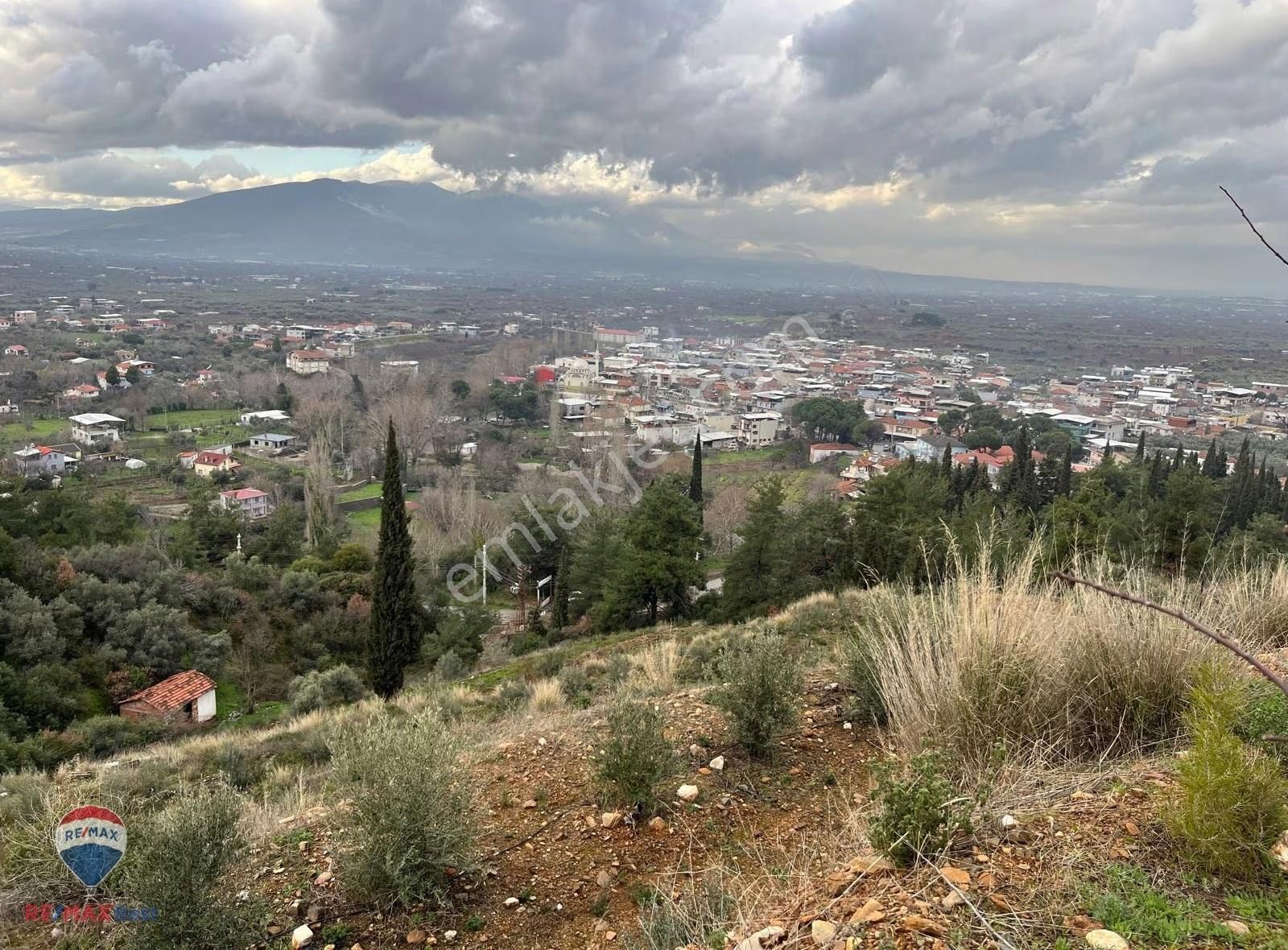 24 Kemalpaşa Yiğitlerde Teraslanmış, Manzaralı Zeytinlik - Görsel 12