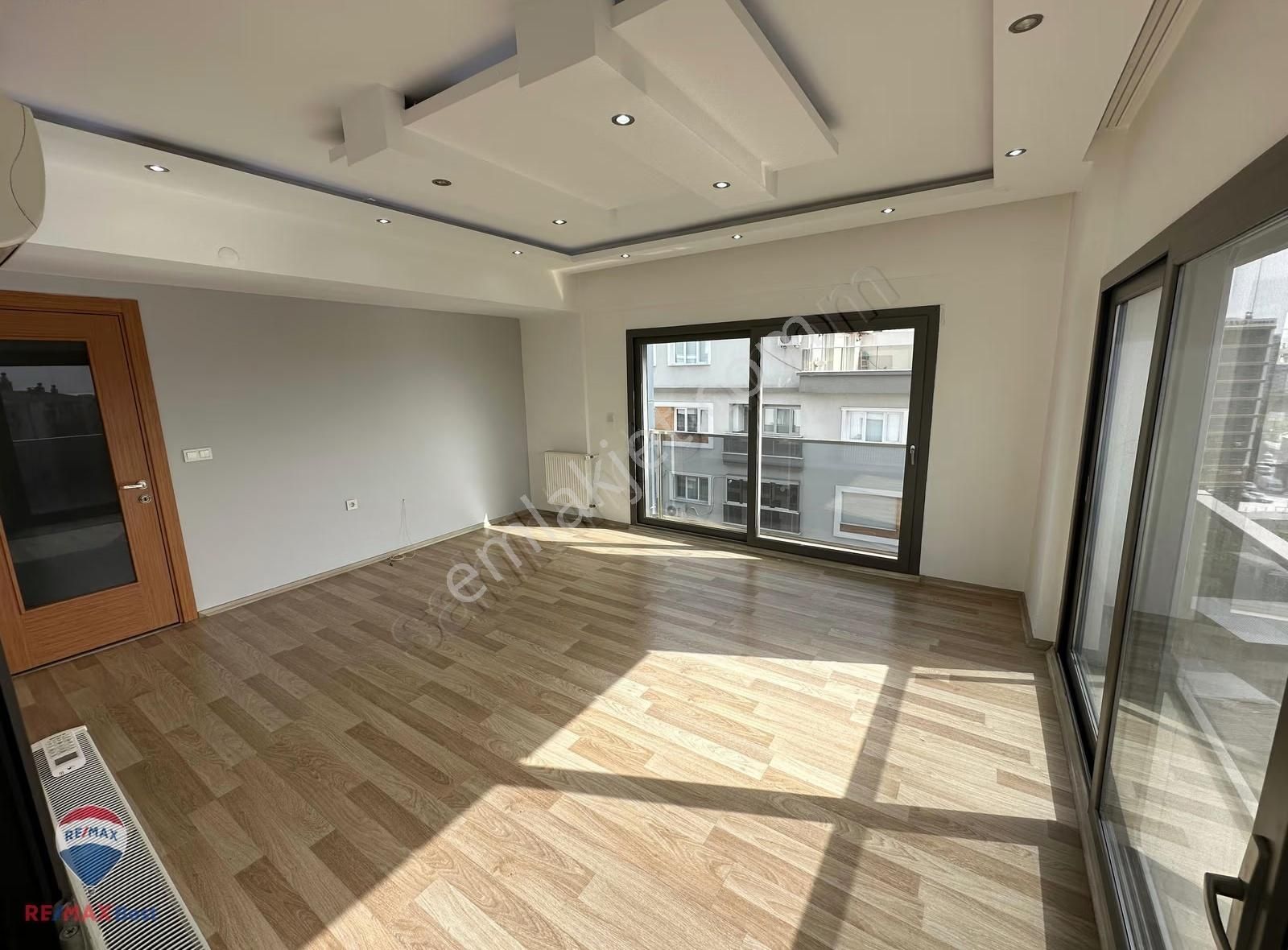 21 Karşıyaka İmbatlıda Satılık 3+1 Daire - Görsel 5