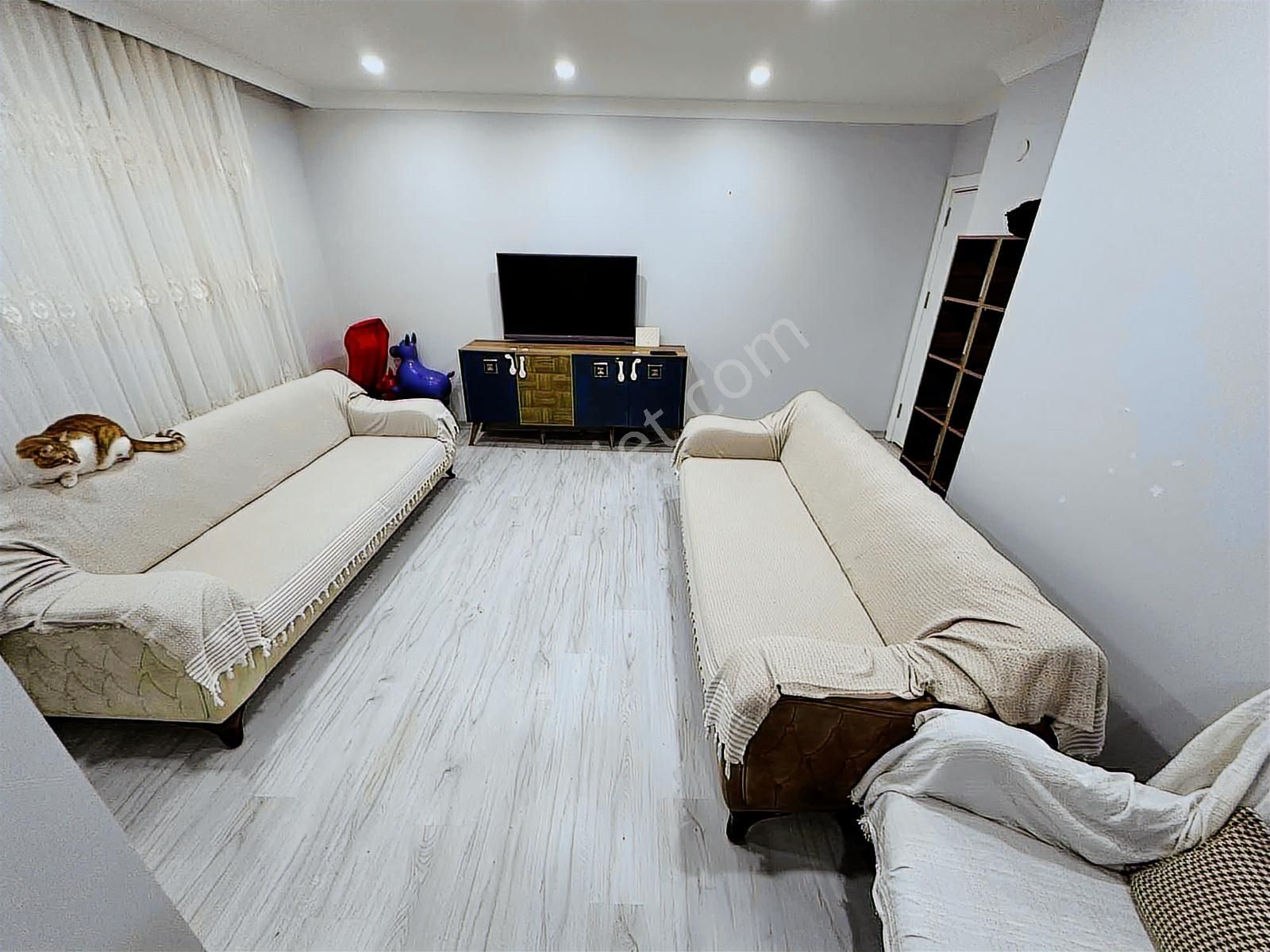 Kiralık 3+1 110 M2 Ara Kat Çatalmeşe Mahallesi