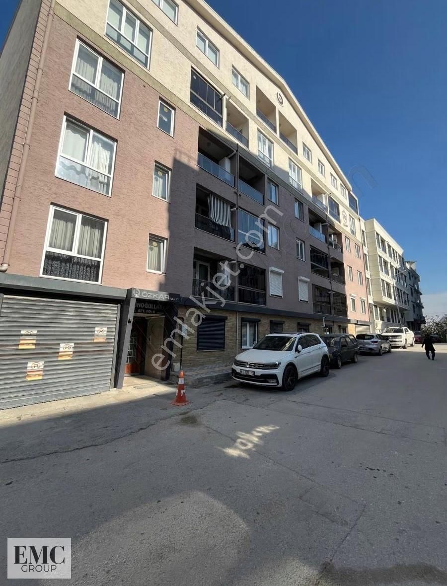 Emc Grouptan 2+1 Ayrı Mutfaklı Aile Apartmanında Satılık Daire