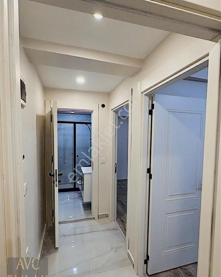 Metrobüse 2 Dakika Mesafede, Açık Mutfaklı 2+1 Satılık Daire - Görsel 2