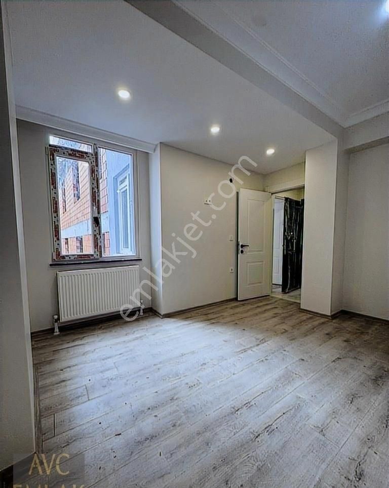 Yeşilova'da E-5'e 2 Dakika! Köşe Konum, Kapalı Otoparklı Sıfır 2 - Görsel 14