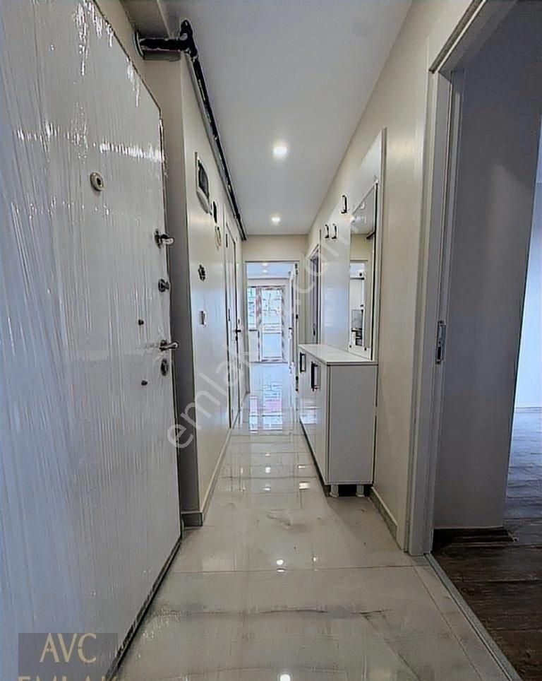 Yeşilova'da E-5'e 2 Dakika! Köşe Konum, Kapalı Otoparklı Sıfır 2 - Görsel 2