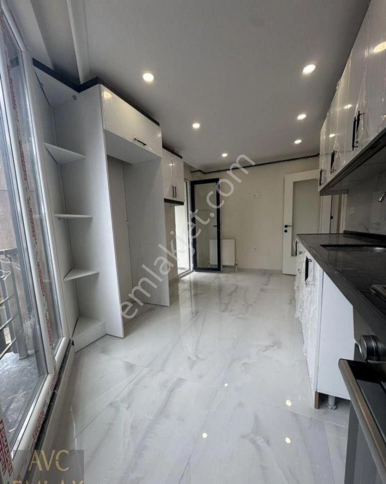 Florya Metrobüsün Hemen Yanı, Tapu Masrafsız 3+1 Satılık Daire - Görsel 13