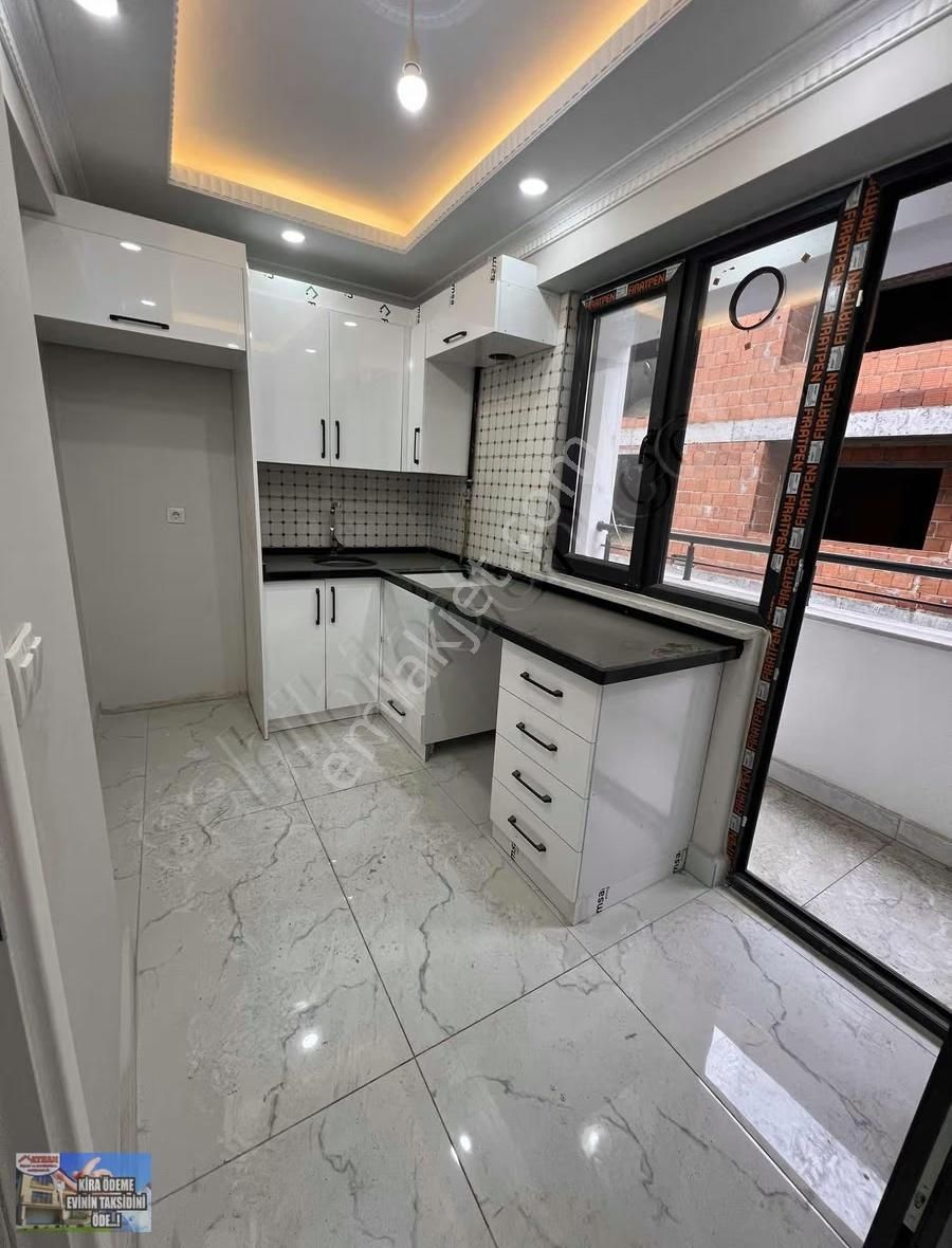 Küçükköy'de Tramvay Dibin'de Satılık 118m2 3+1 Orta Kat Daire - Görsel 12