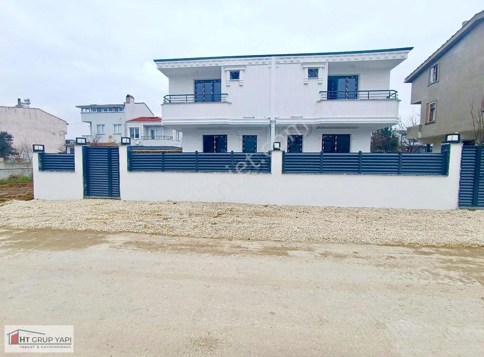 ▃▅▇ht Grup▇▅▃çiçek Gibi Huzur Dolu Merkezi Konumda Villa - Görsel 2