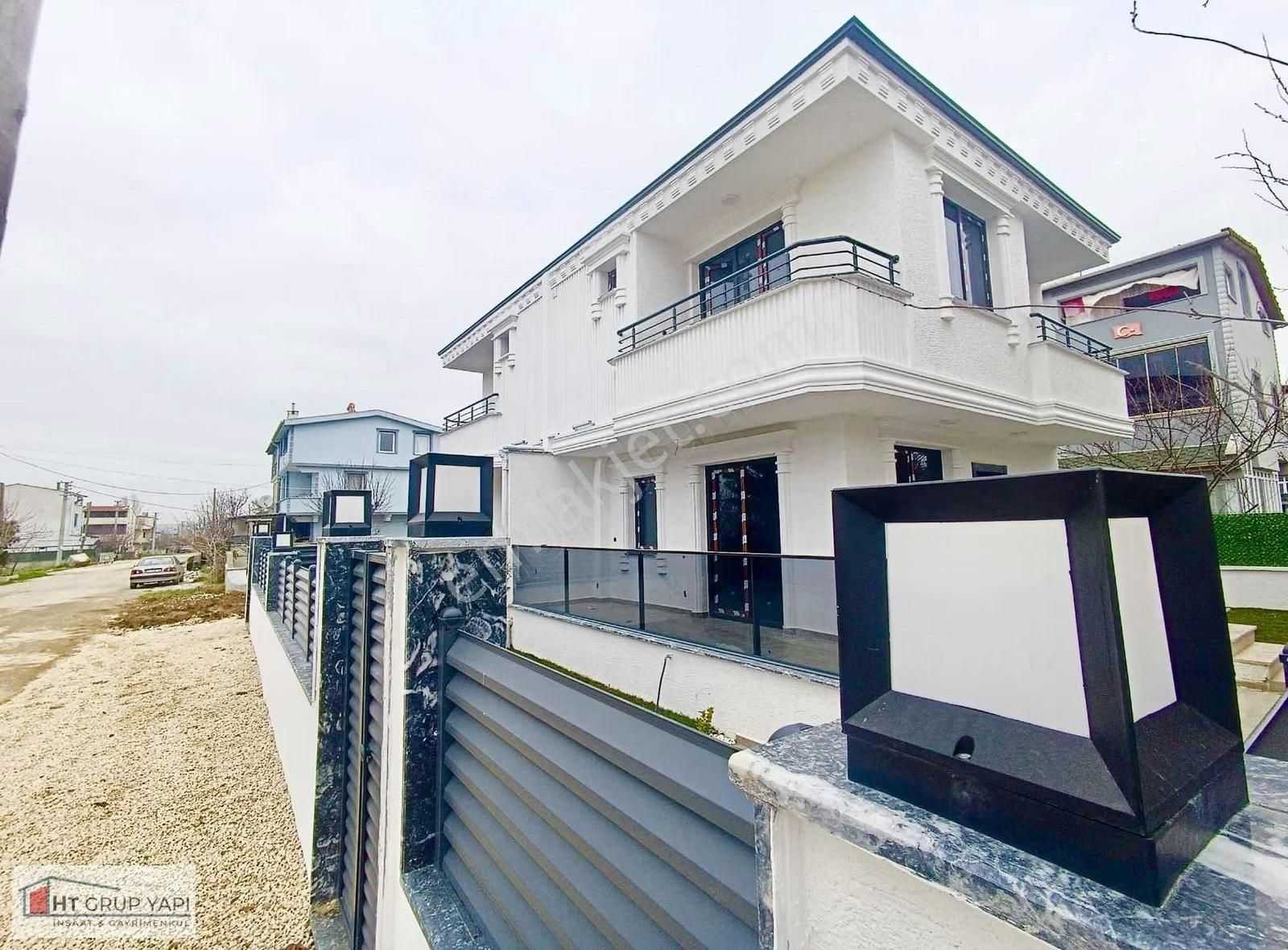 ▃▅▇ht Grup▇▅▃çiçek Gibi Huzur Dolu Merkezi Konumda Villa - Görsel 23