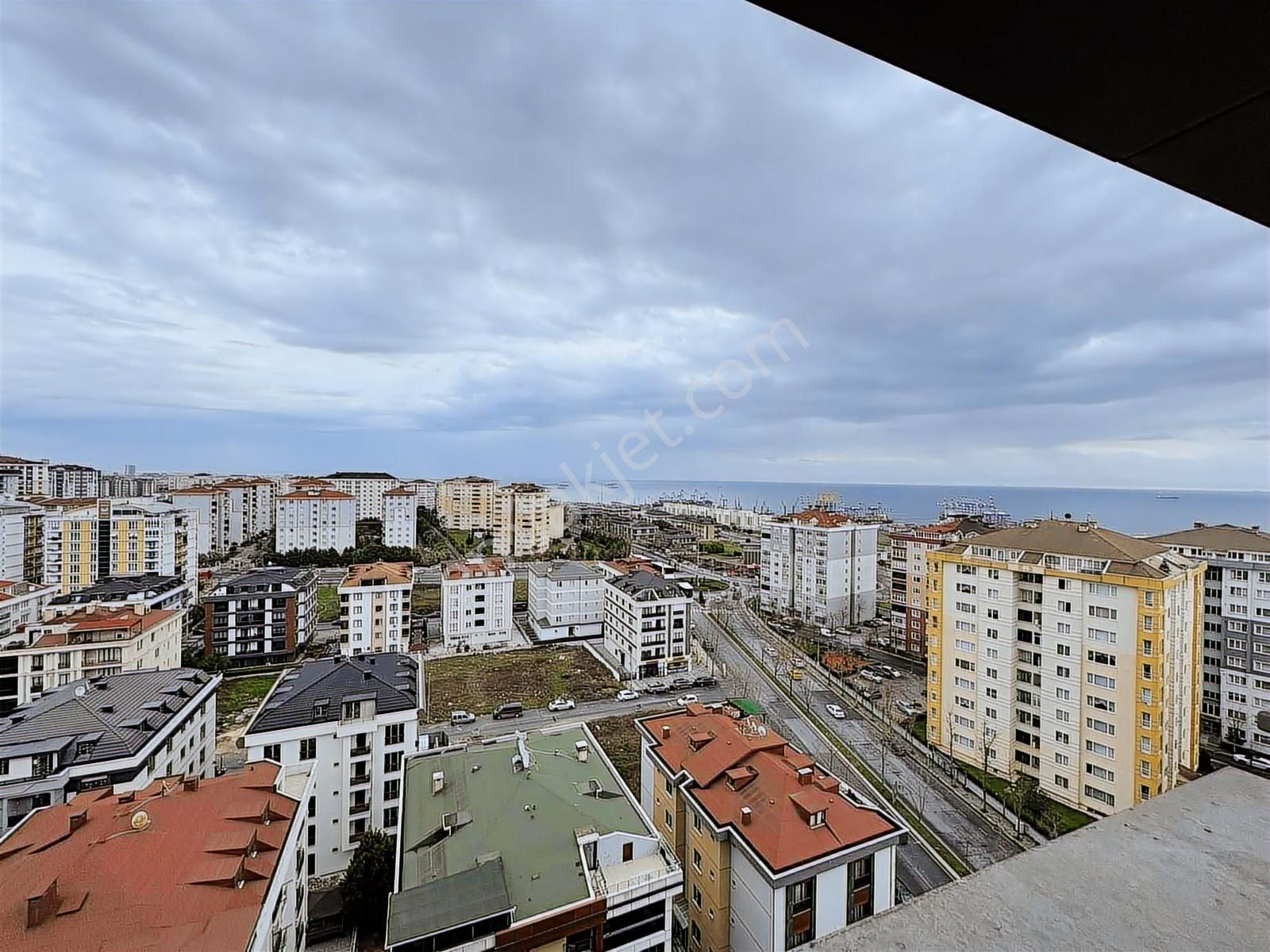 Azur Marmara Sitesin'de Panoromik Deniz Manzaralı 2+1 Daire - Görsel 19