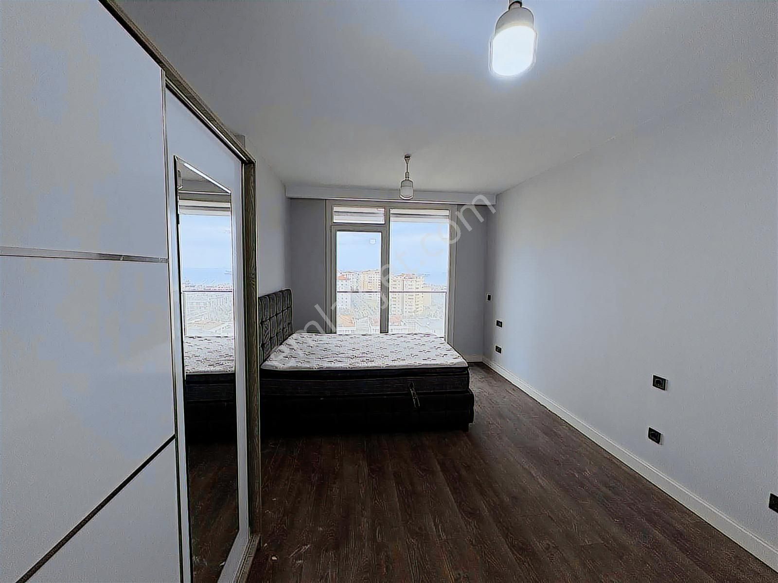 Azur Marmara Sitesin'de Panoromik Deniz Manzaralı 2+1 Daire - Görsel 11