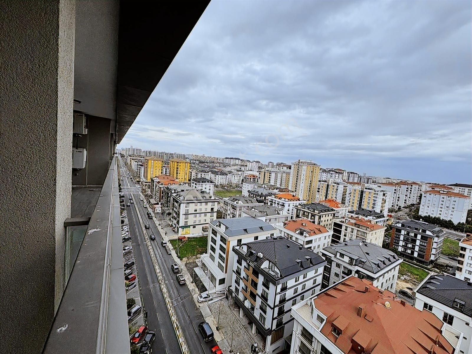 Azur Marmara Sitesin'de Panoromik Deniz Manzaralı 2+1 Daire - Görsel 9