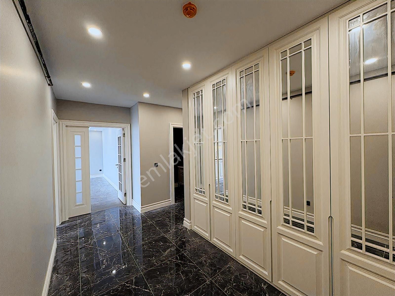 Azur Marmara Sitesin'de Sıfır Deniz Manzaralı Satılık 3+1 Daire - Görsel 14