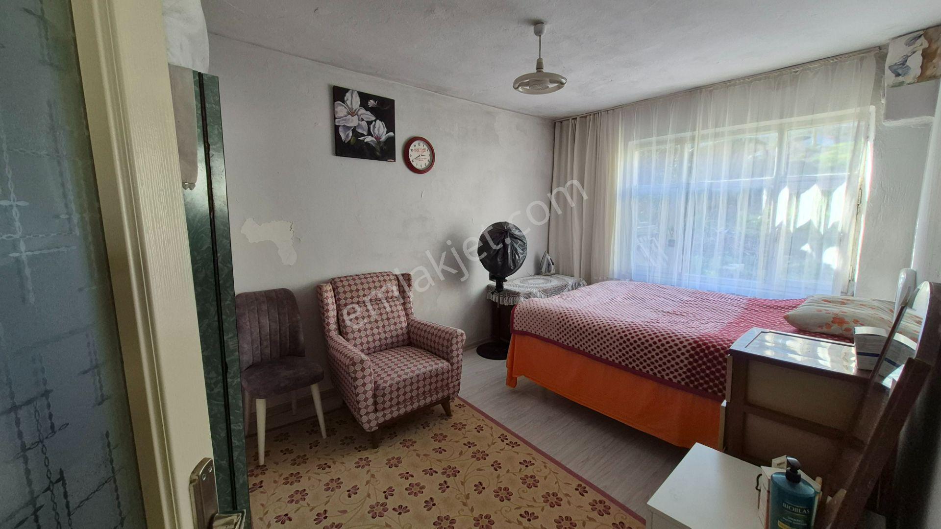 Remax Mavı'den Serdıvan Esentepe’de Göl Manzaralı Bahçelı Müstakıl Ev - Görsel 17