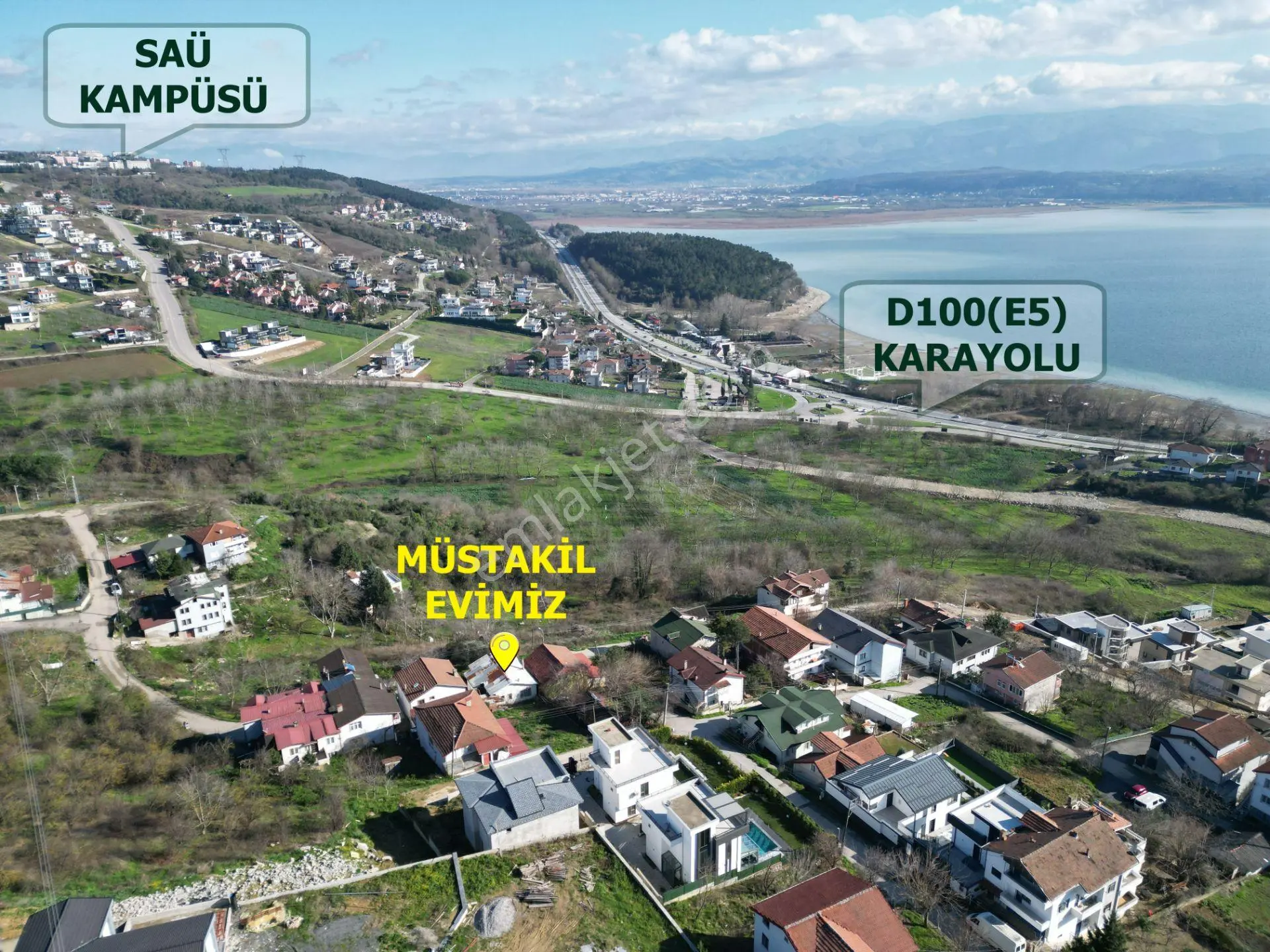 Remax Mavı'den Serdıvan Esentepe’de Göl Manzaralı Bahçelı Müstakıl Ev