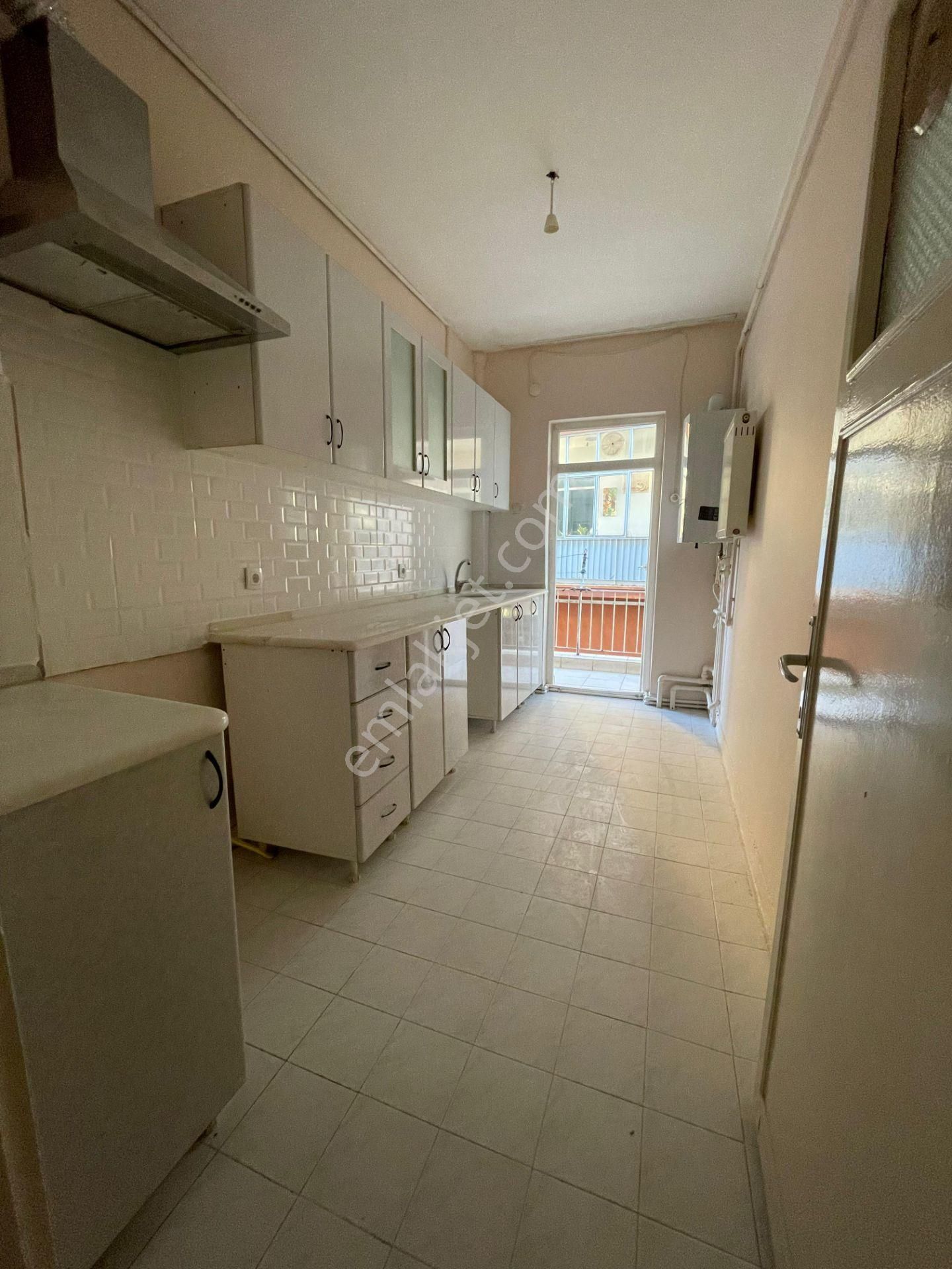 Bağlar Caddesi Üzerinde | Ön Cephe Güneşli 3+1 Ara Kat | Bakımlı - Görsel 9