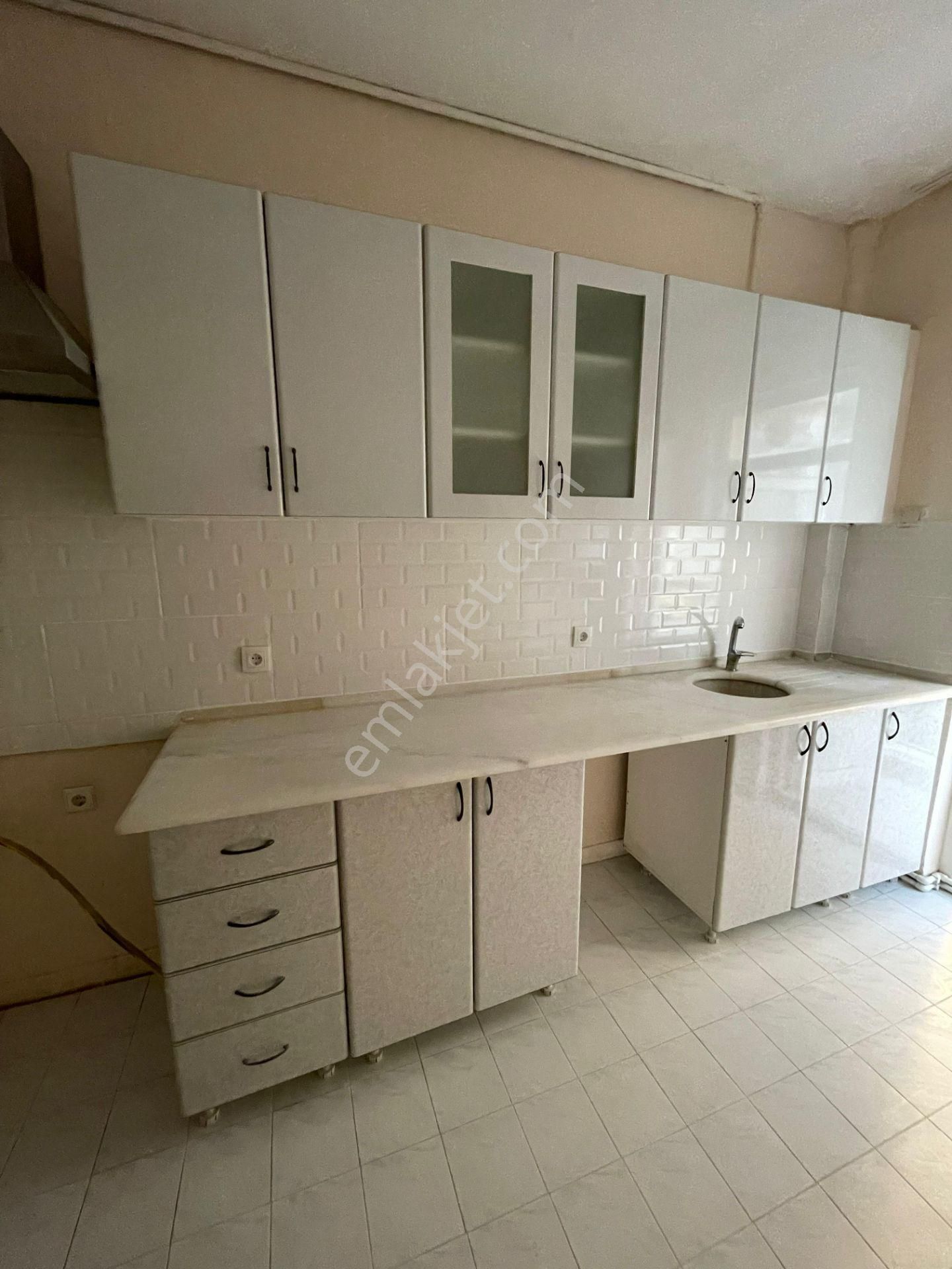 Bağlar Caddesi Üzerinde | Ön Cephe Güneşli 3+1 Ara Kat | Bakımlı - Görsel 10