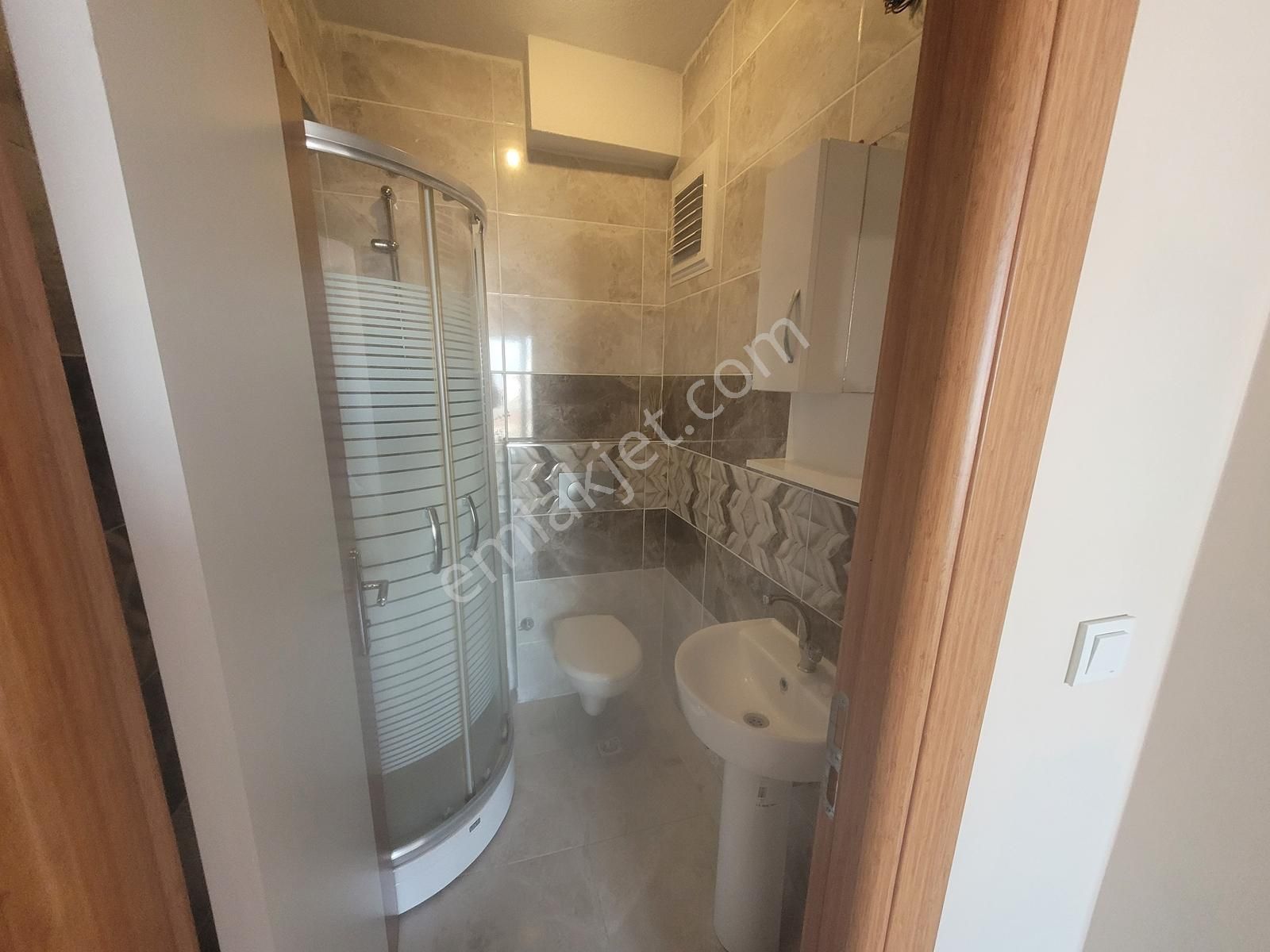 Butik Sitede Güvenlikli Otoparklı 4+1 Arakat Kiralık Daire - Görsel 2