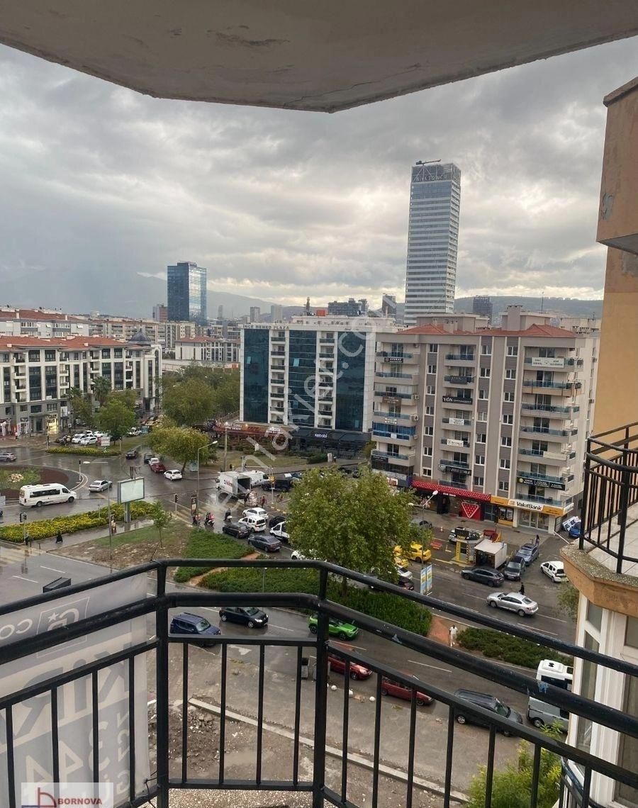 Haydar Aliyev Caddesinde 140 M2 Satılık 3+1