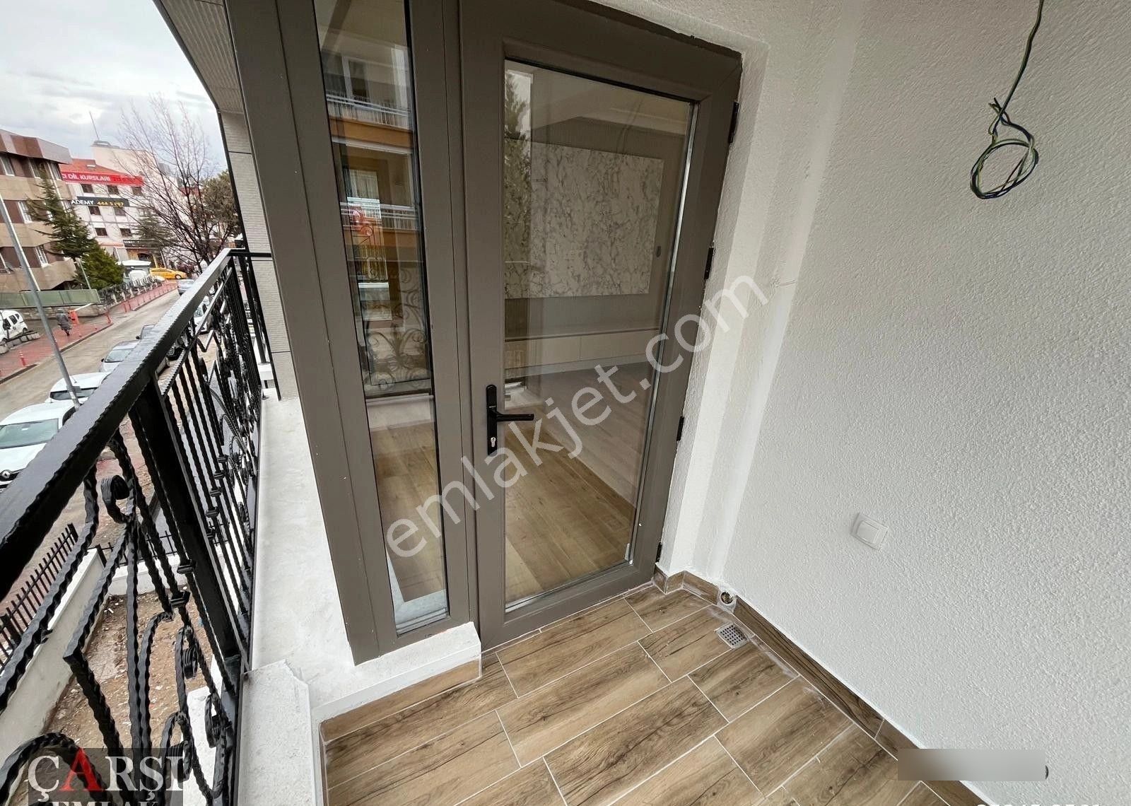 Prestijli Yaşam Ve Güçlü Yatırım Fırsatı Sunan Ara Kat 2+1 Şık Daire - Görsel 9