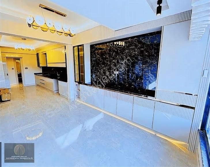 Yeditepe Emlak'tan Park Karşısı Şık Yapılı 3,5+1! - Görsel 6