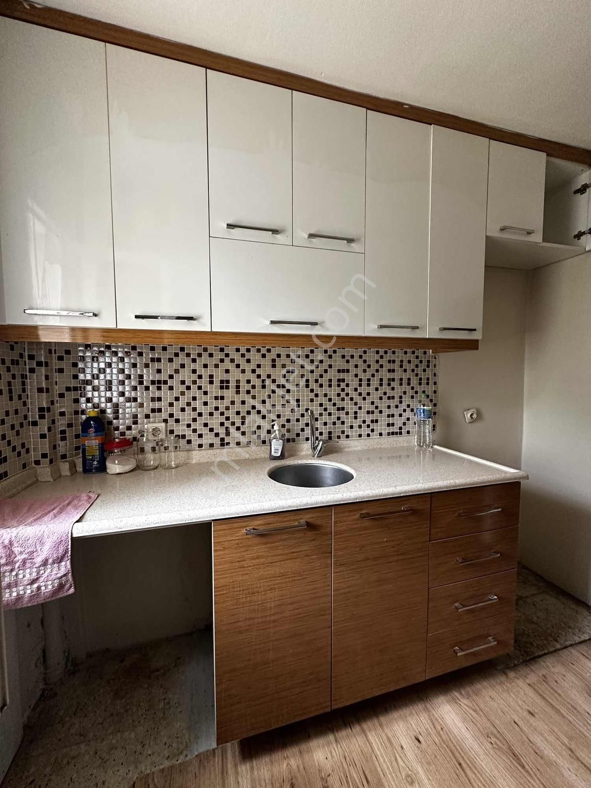 Total'den Belediye Evleri Parkeli Yolda Cazip Kiralık Daire !! - Görsel 11