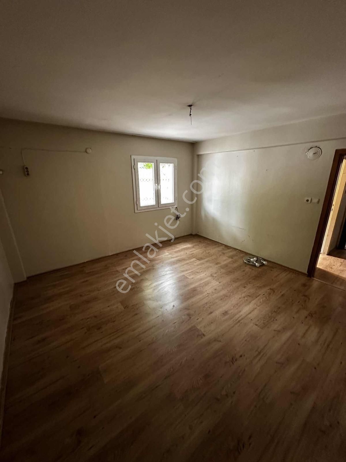 Total'den Belediye Evleri Parkeli Yolda Cazip Kiralık Daire !! - Görsel 3
