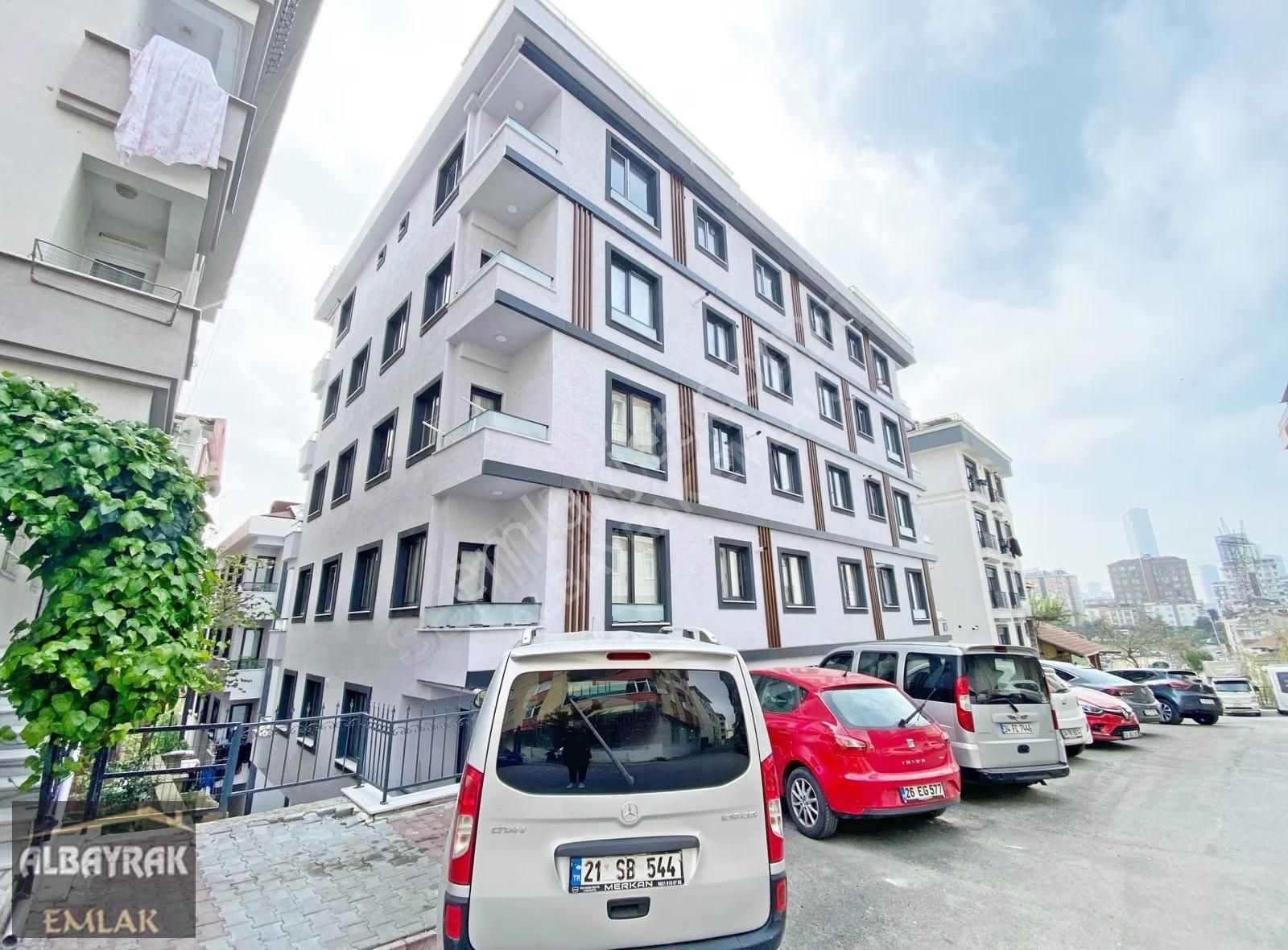 Albayrak'tan Sıfır Düz Giriş Açık Otoparklı Boş Kullanışlı 2+1