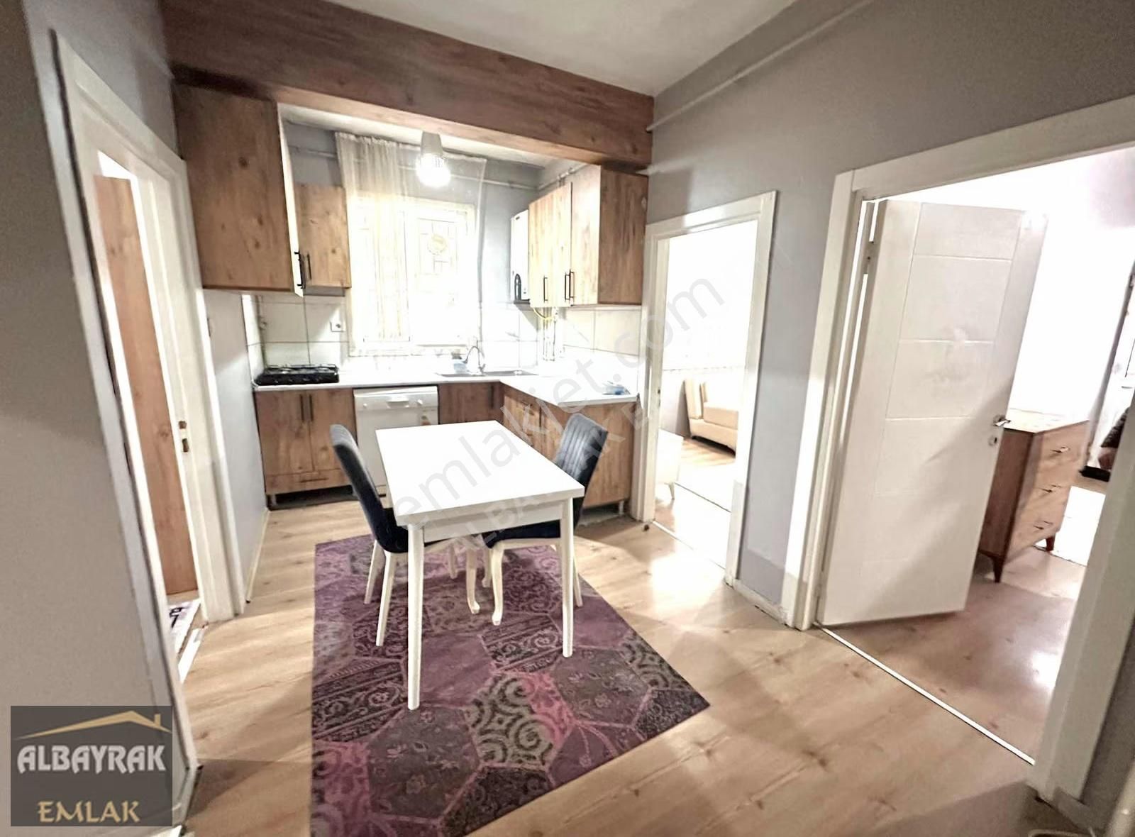 Albayrak'tan Çarşıda İçi Yenilenmiş Eşyalı Krediye Uygun Boş 2+1