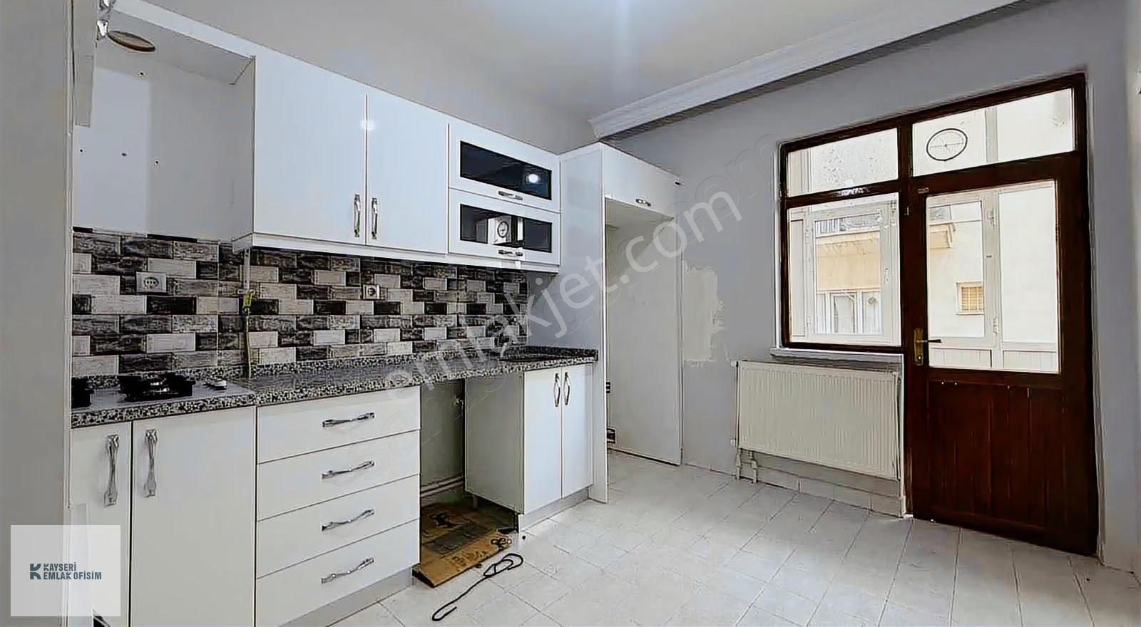 Yeni Mahalle De İçi Yapılı 3+1 Ara Kat Satılık Daire - Görsel 4