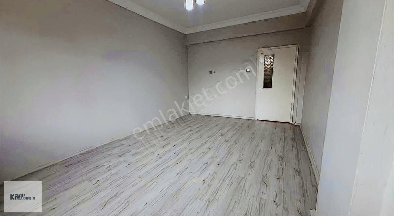 Yeni Mahalle De İçi Yapılı 3+1 Ara Kat Satılık Daire - Görsel 13