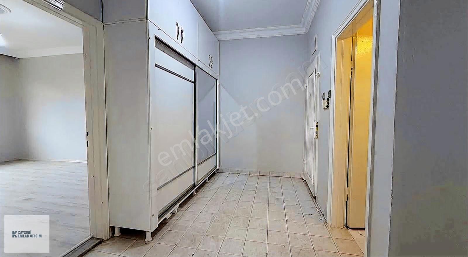 Yeni Mahalle De İçi Yapılı 3+1 Ara Kat Satılık Daire - Görsel 14