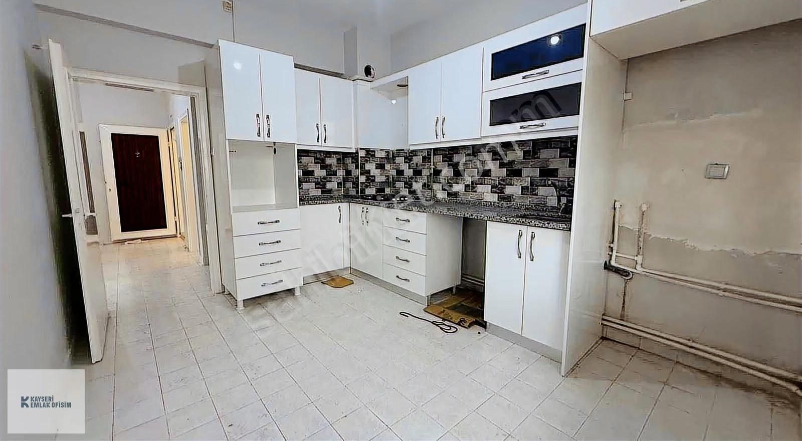 Yeni Mahalle De İçi Yapılı 3+1 Ara Kat Satılık Daire - Görsel 11