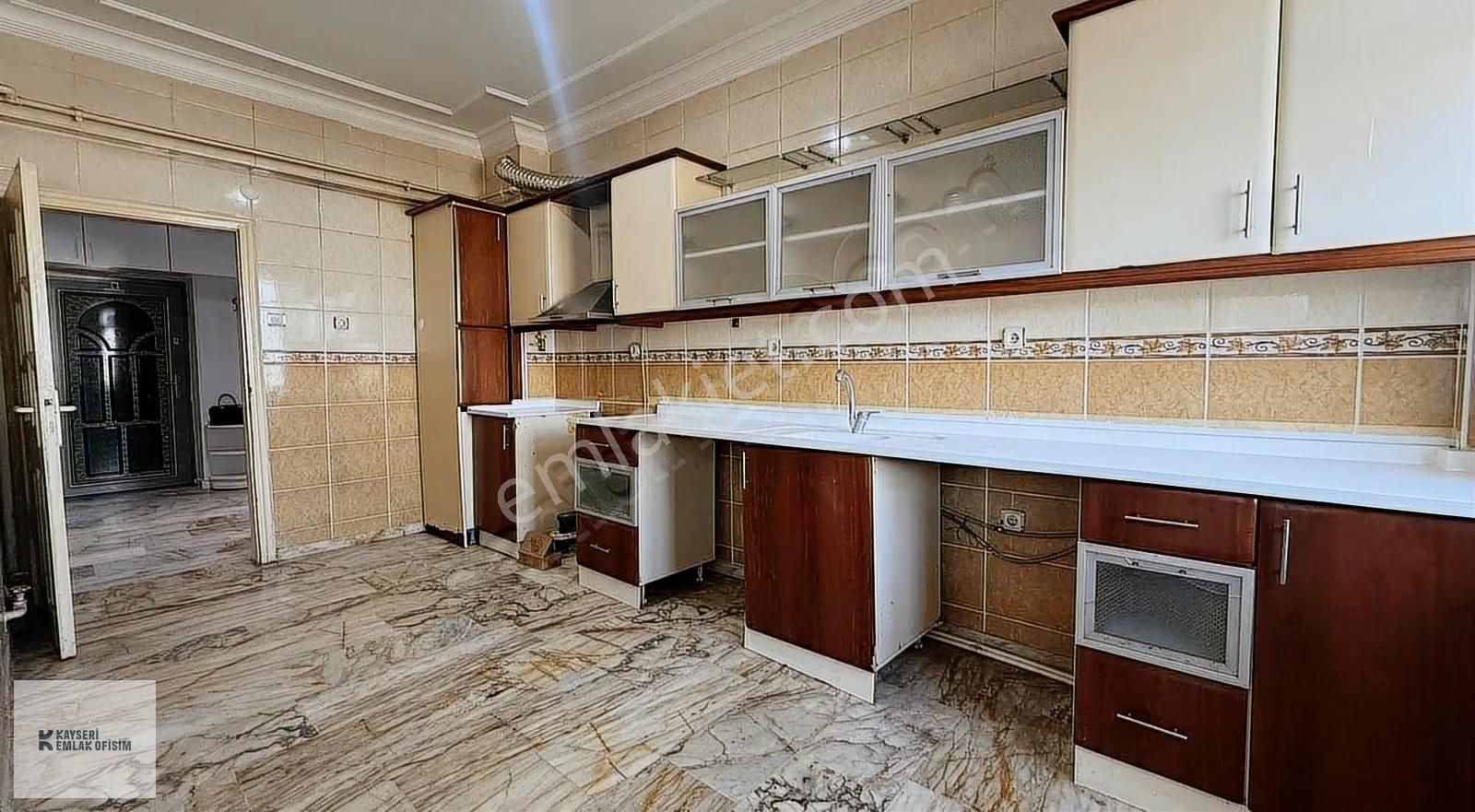 Osman Kavuncu Mah. 3+1 Kiralık Ara Kat Daire - Görsel 19