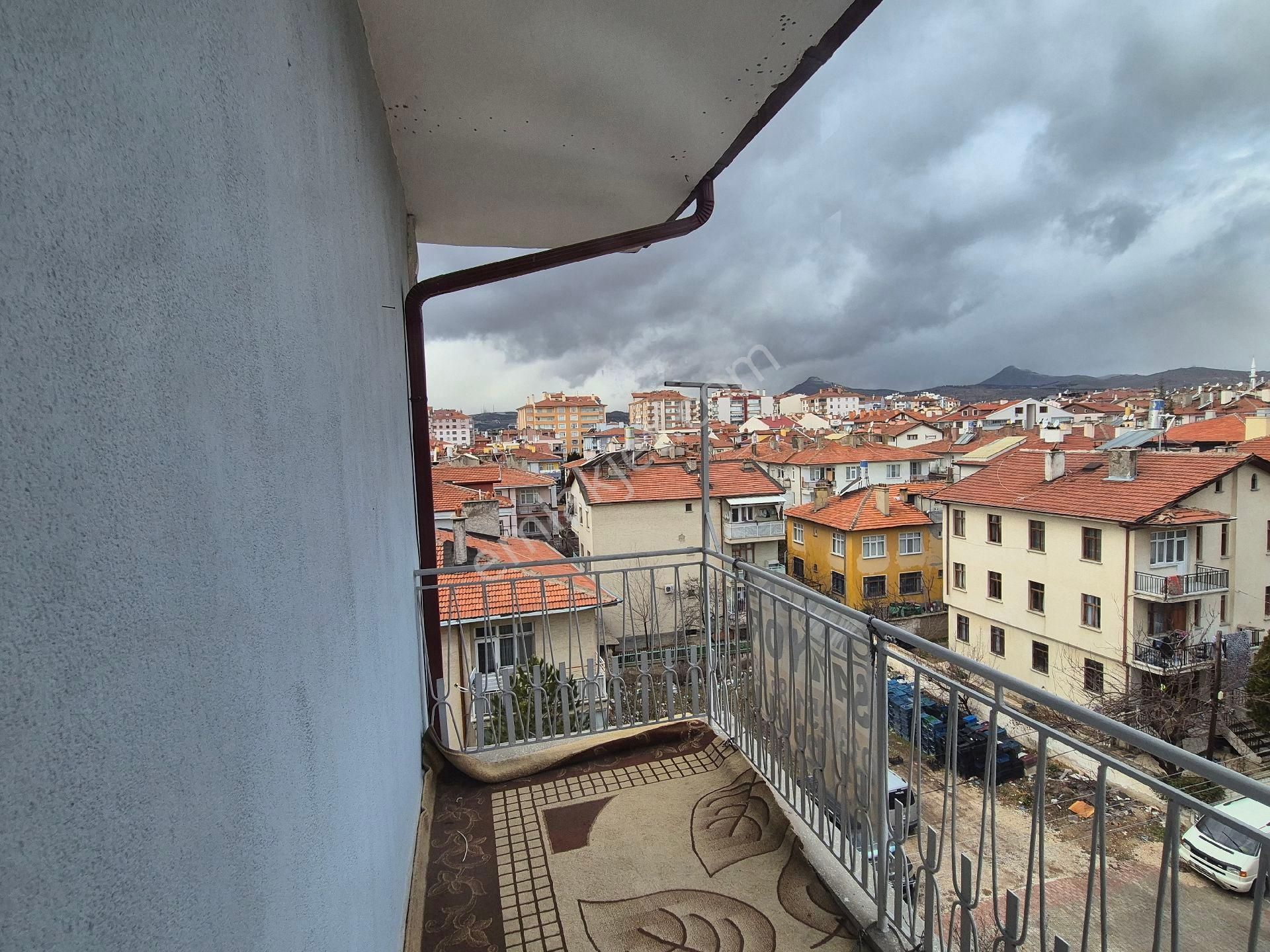 Orhan Gazi Den 3+1 Mehmeakif Mh.de Arakat Yalıtımlı Asansörlü Selçuklu Nüfus Müdürlüğü Yanı - Görsel 21