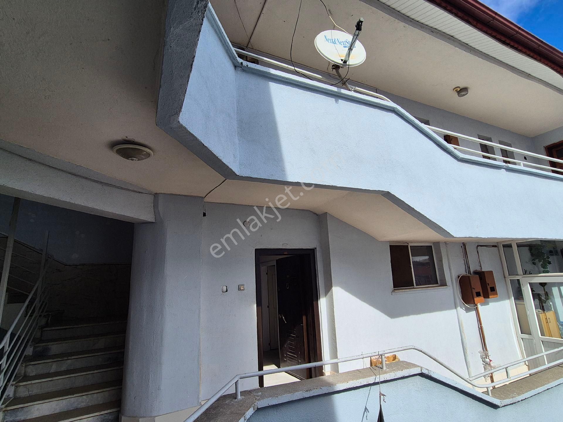 Orhan Gazi Den 3+1 Mehmeakif Mh.de Arakat Yalıtımlı Asansörlü Selçuklu Nüfus Müdürlüğü Yanı - Görsel 4