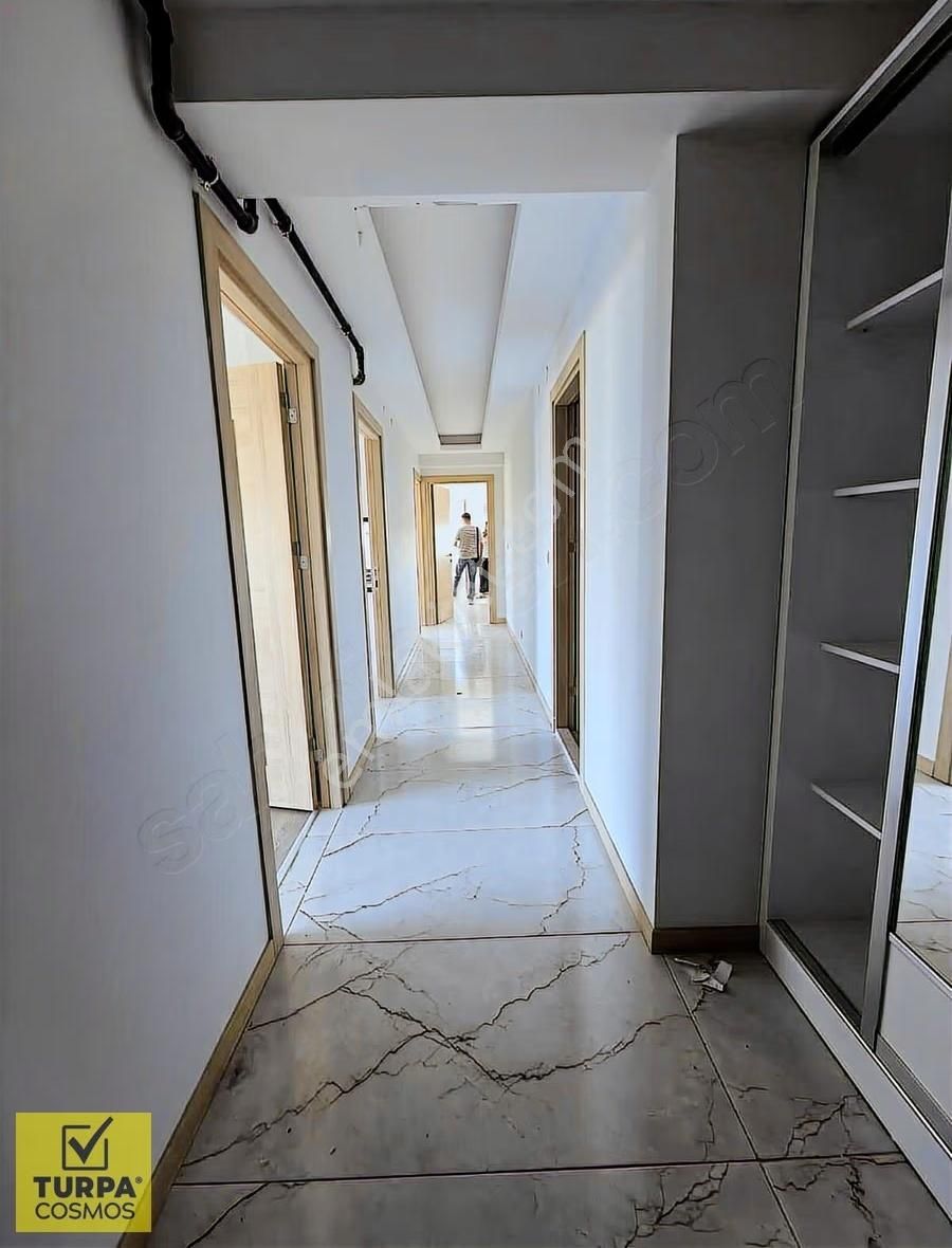 Olivia Evlerinde 2+1 Havuzlu Sitede Kiralık Daire - Görsel 2