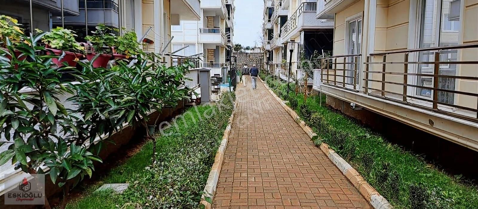 Üniversite. 32 Evler Plajına Kafelere 100 Metre (kapalı Mutfak) - Görsel 2
