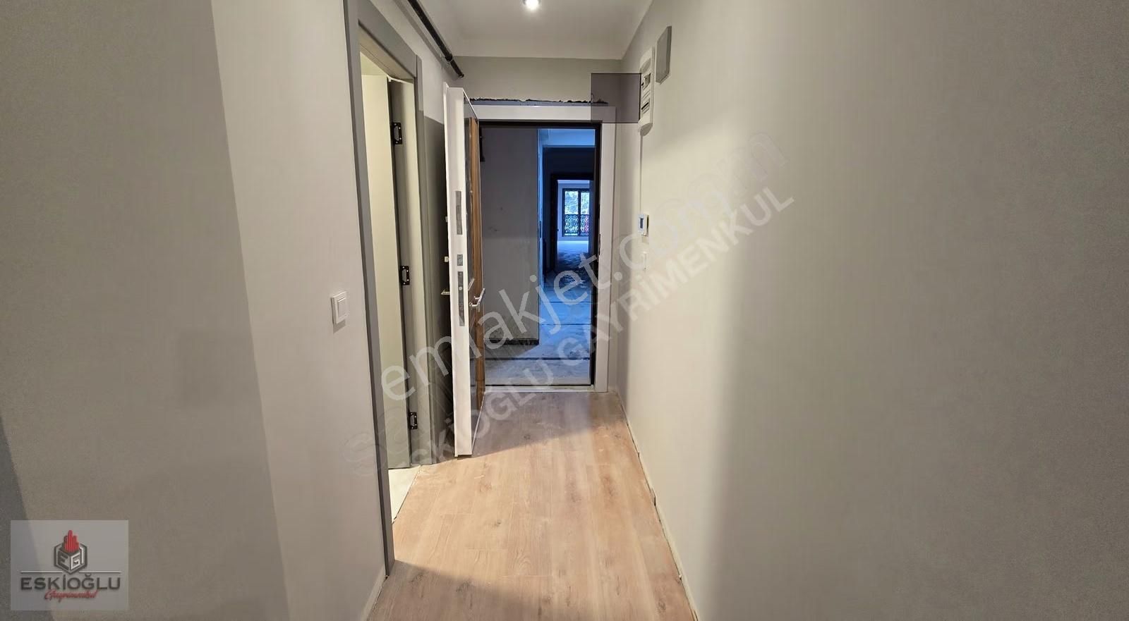 Mecidiyeköy'de Sıfır Binada Arakat Balkonlu 2+1 Daire - Görsel 10